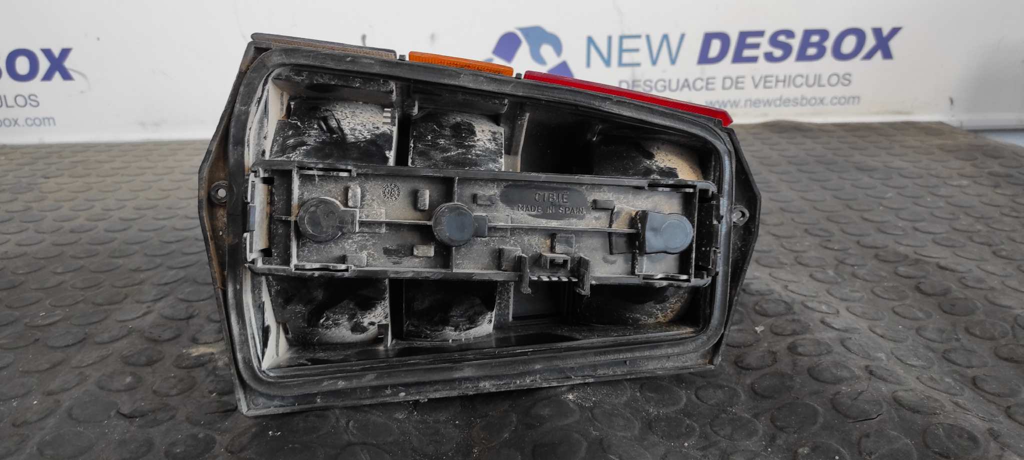 PILOTO TRASERO DERECHO SEAT MARBELLA - vista 9