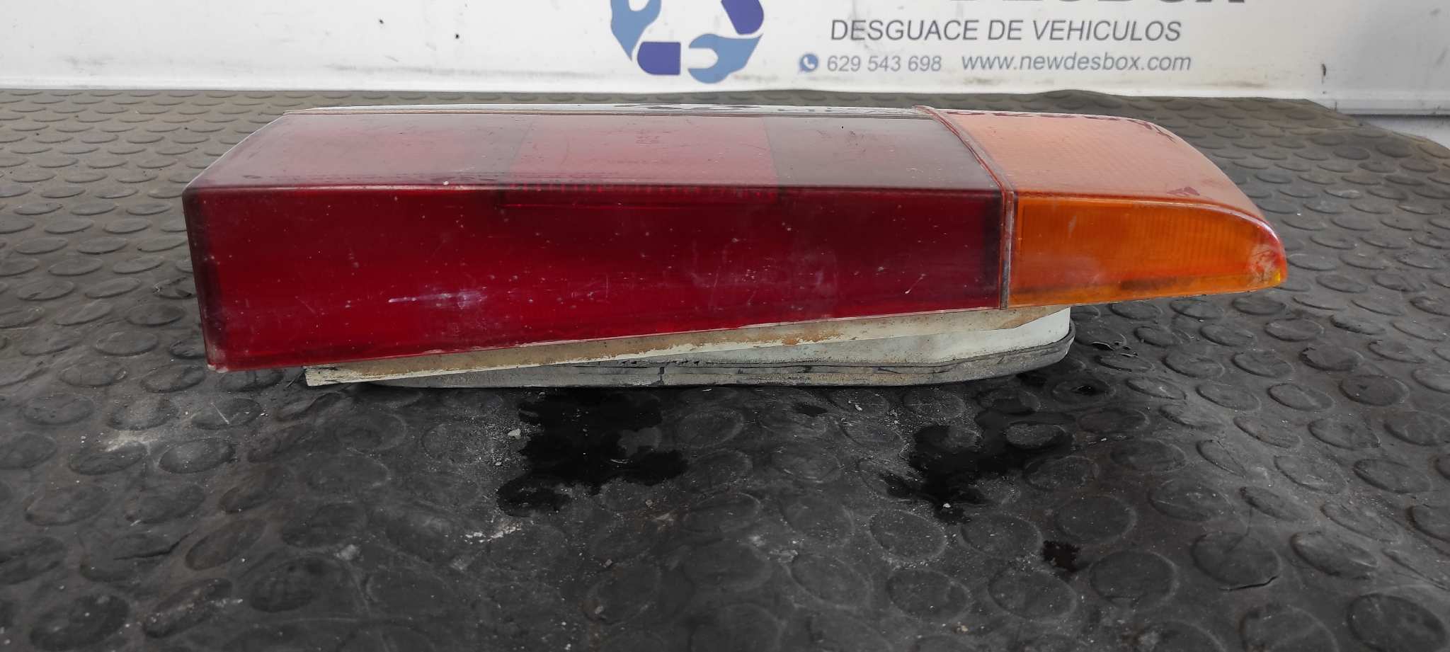 PILOTO TRASERO IZQUIERDO PEUGEOT 505 BERLINA - vista 7