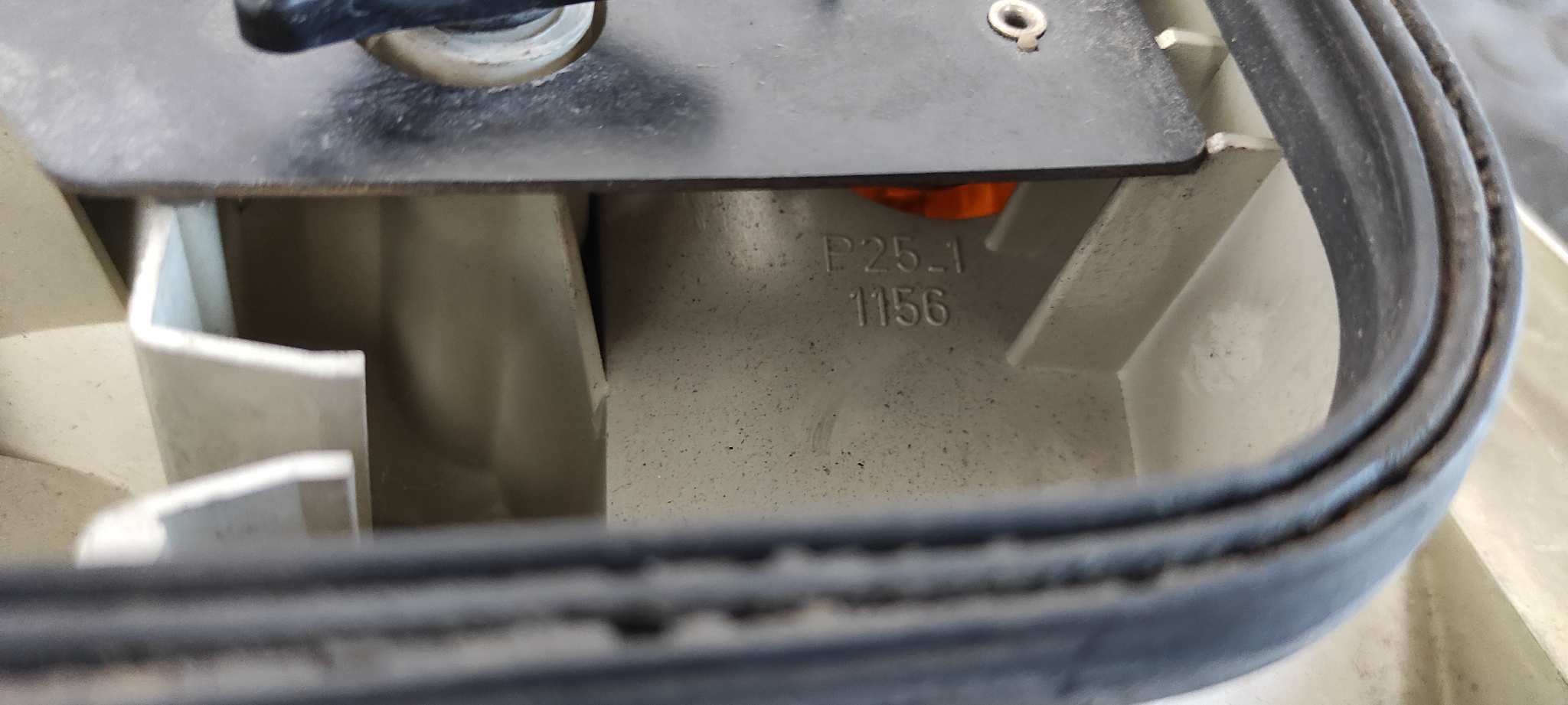 PILOTO TRASERO IZQUIERDO PEUGEOT 505 BERLINA - vista 3