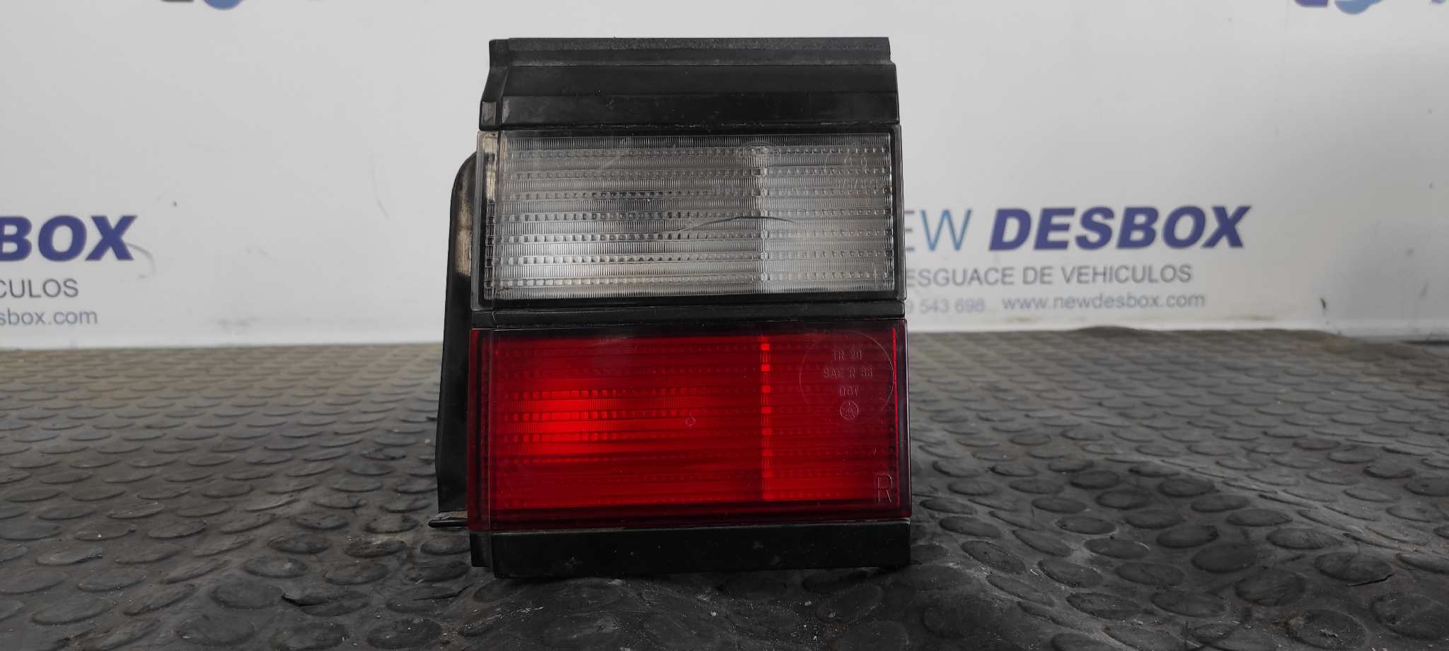 PILOTO PORTON DERECHO VOLKSWAGEN PASSAT (321/23/27/31)