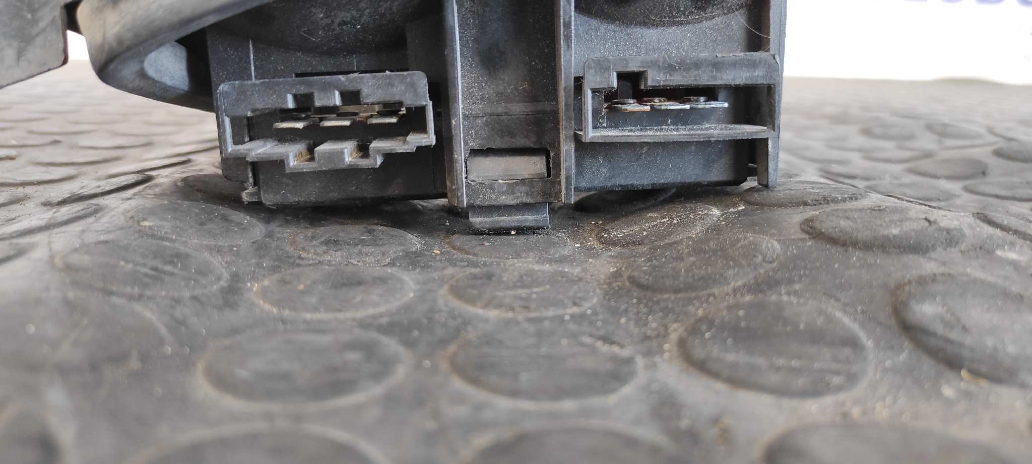 PILOTO PORTON DERECHO VOLKSWAGEN PASSAT (321/23/27/31) - vista 3