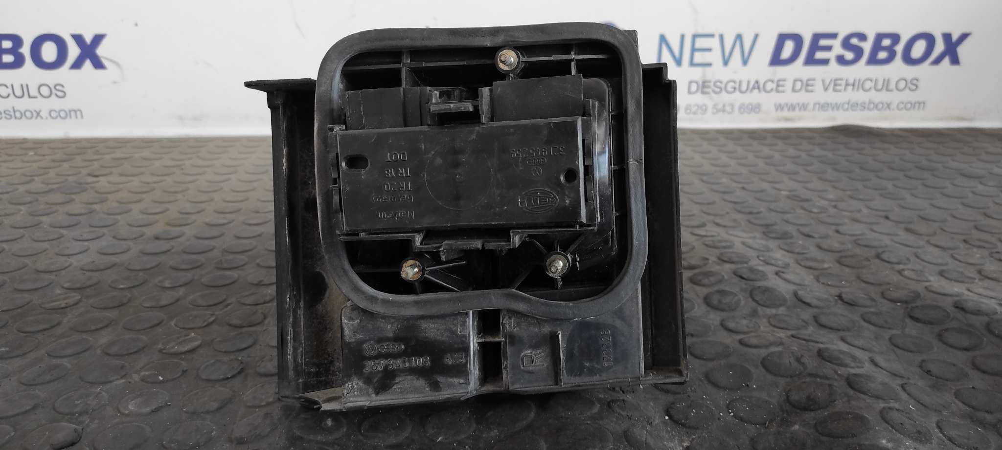 PILOTO PORTON DERECHO VOLKSWAGEN PASSAT (321/23/27/31) - vista 9