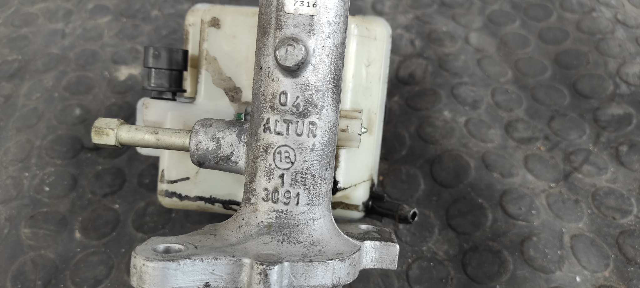 BOMBA FRENO OPEL ASTRA H - vista 3