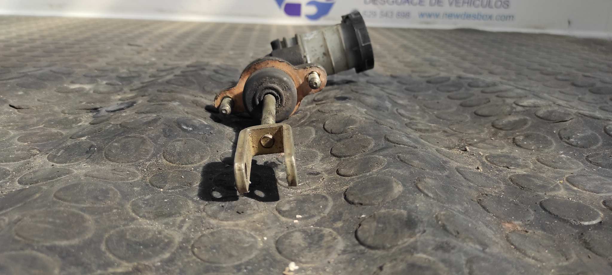 BOMBA EMBRAGUE OPEL MONTEREY 3.1 - vista 2