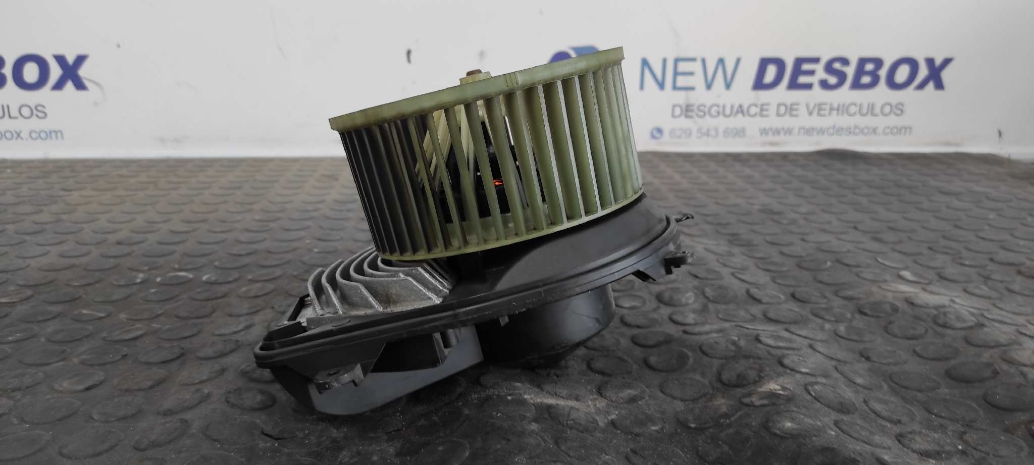 MOTOR CALEFACCION VOLKSWAGEN PASSAT BERLINA (3B3) - vista 2