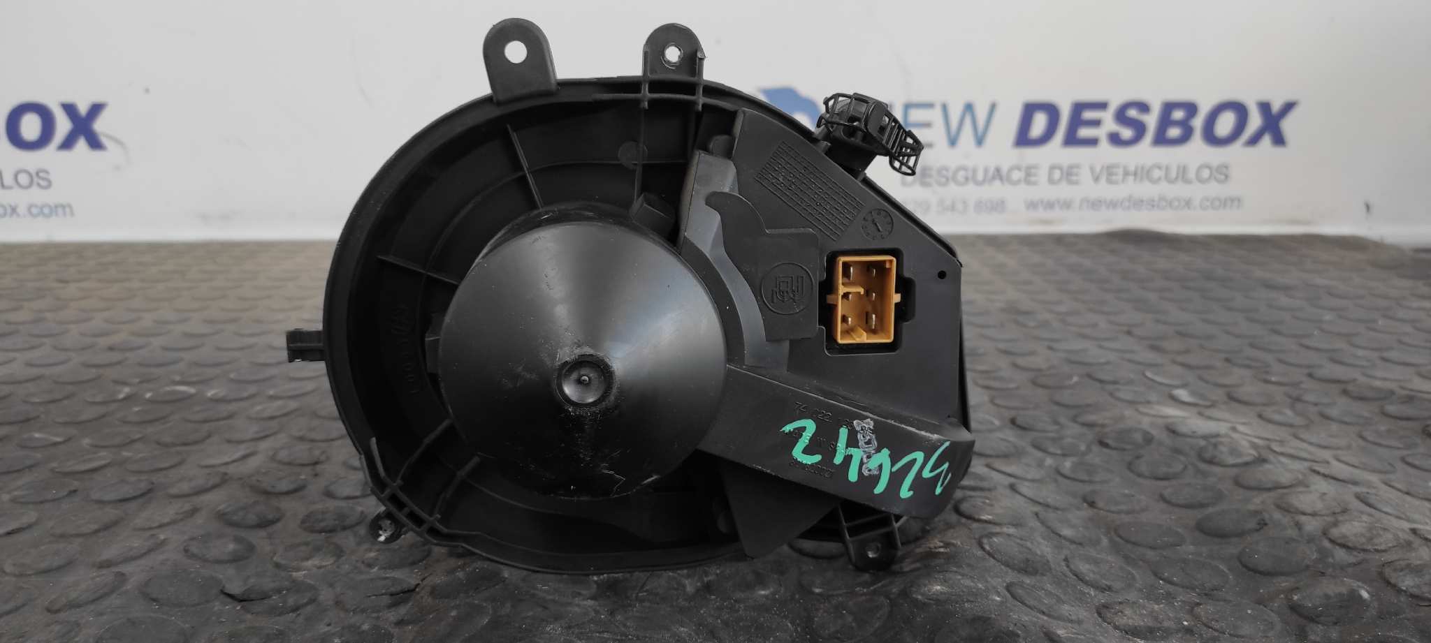 MOTOR CALEFACCION VOLKSWAGEN PASSAT BERLINA (3B3) - vista 3