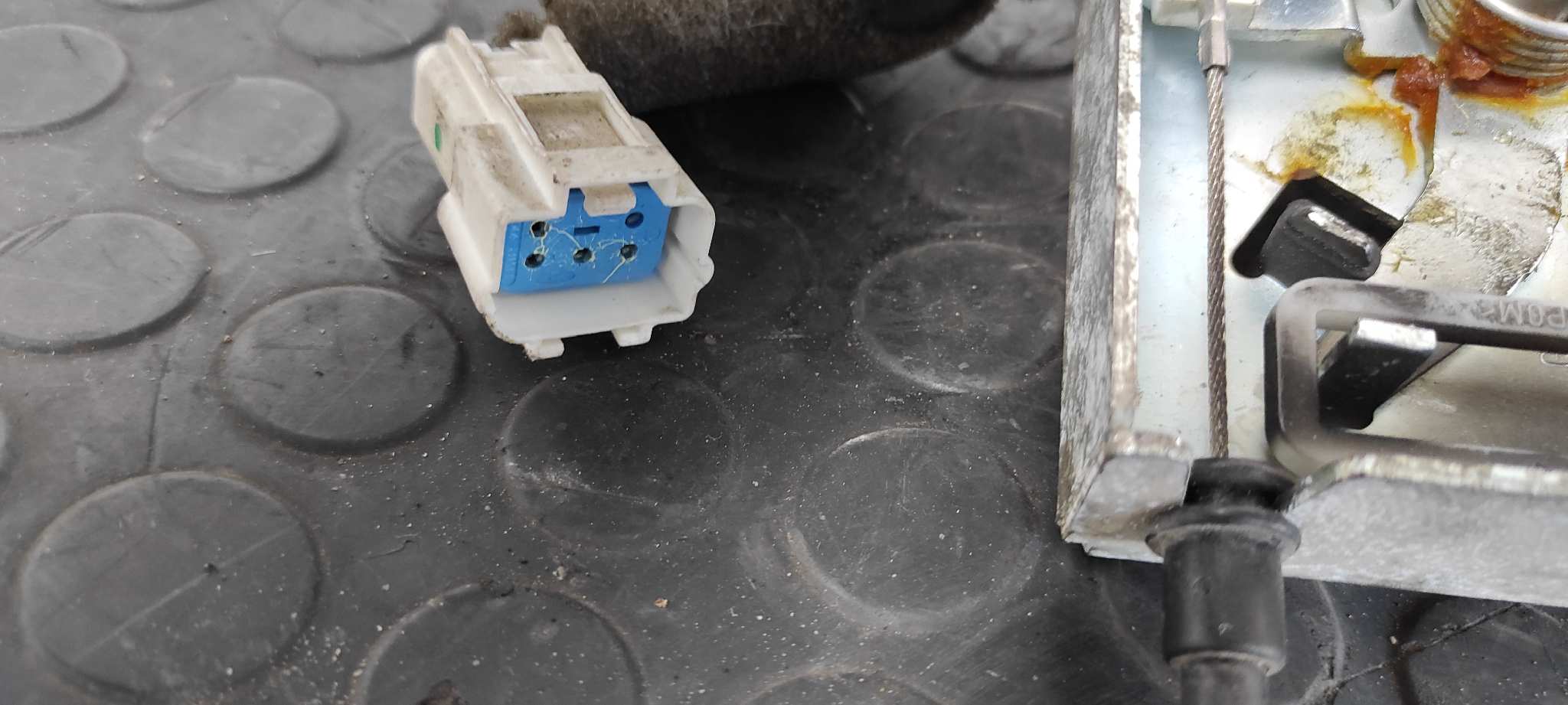 CERRADURA MALETERO / PORTON FORD MONDEO BERLINA (GE) - vista 5