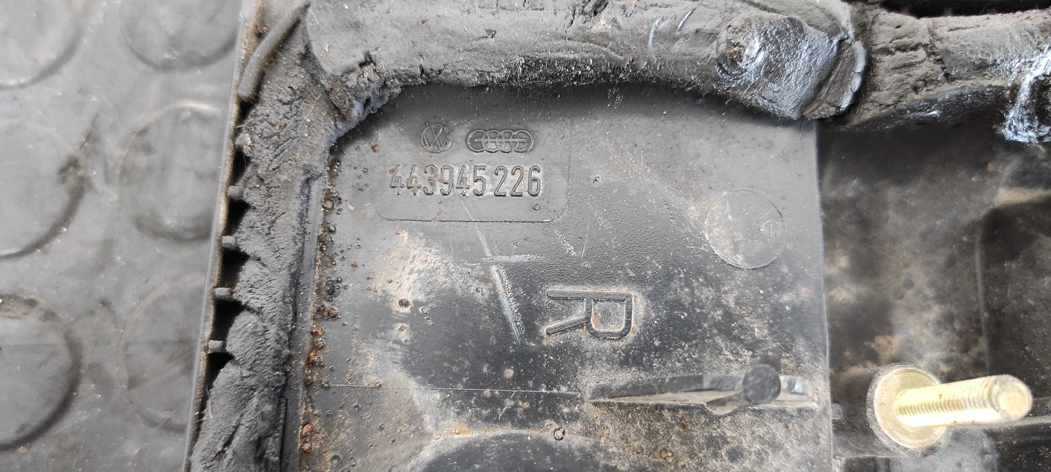 PILOTO TRASERO DERECHO INTERIOR AUDI 100 BERLINA (443) - vista 7