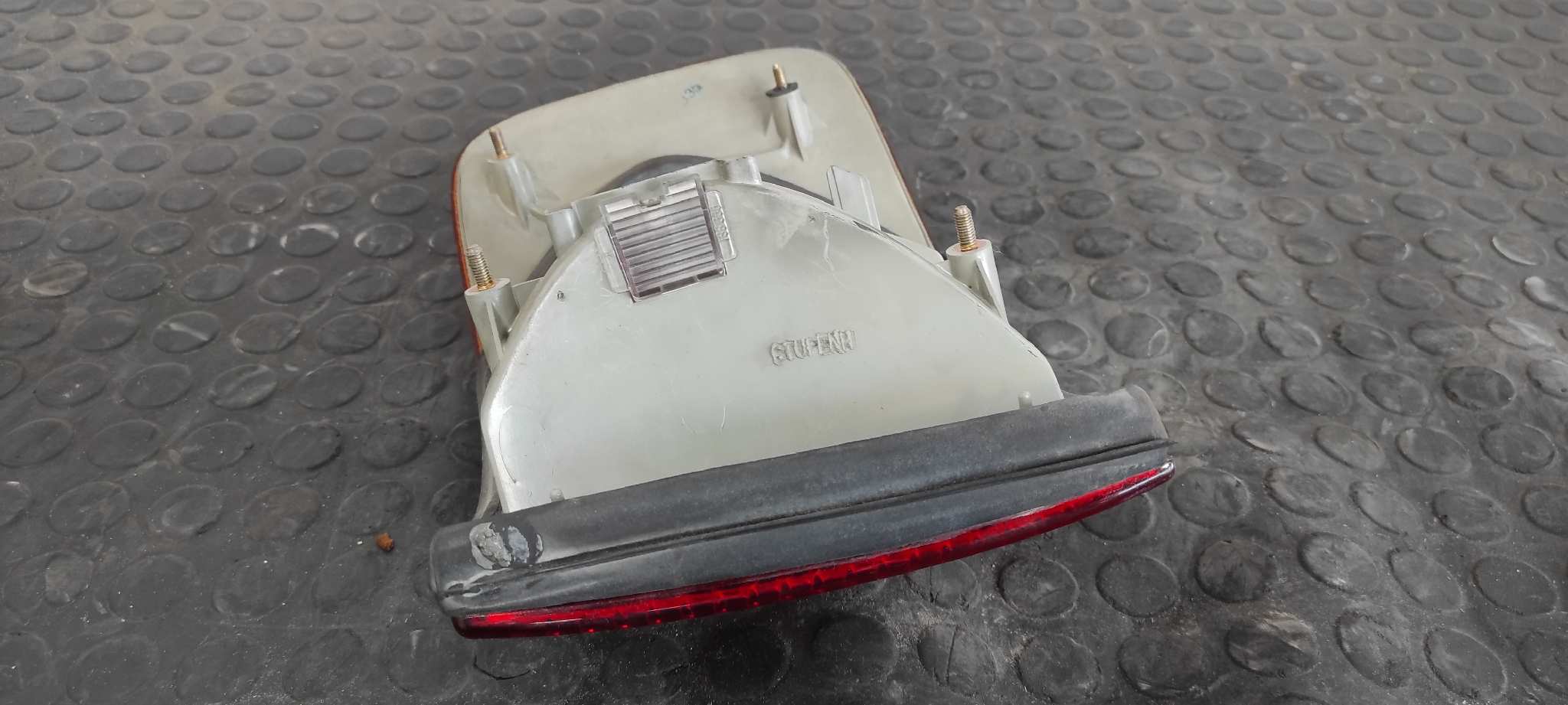 PILOTO TRASERO IZQUIERDO AUDI 100 BERLINA (C4) - vista 6