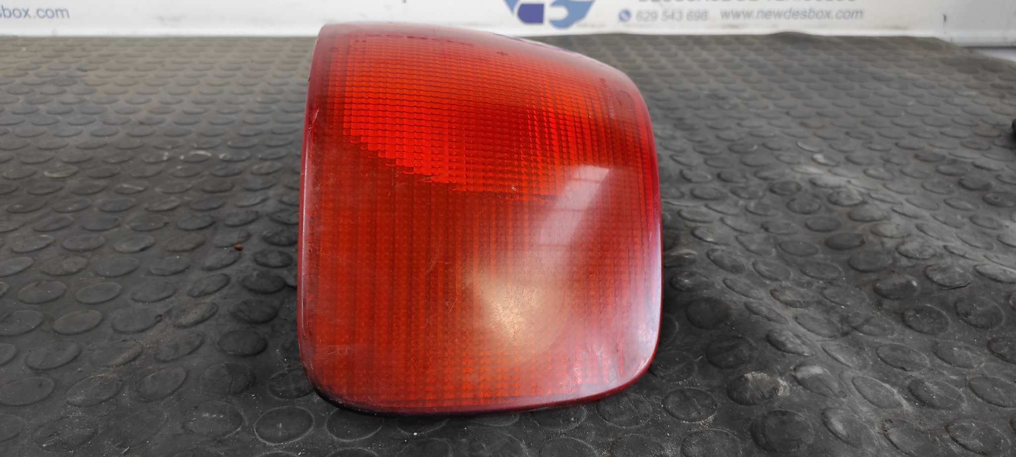 PILOTO TRASERO DERECHO AUDI 100 BERLINA (C4) - vista 4