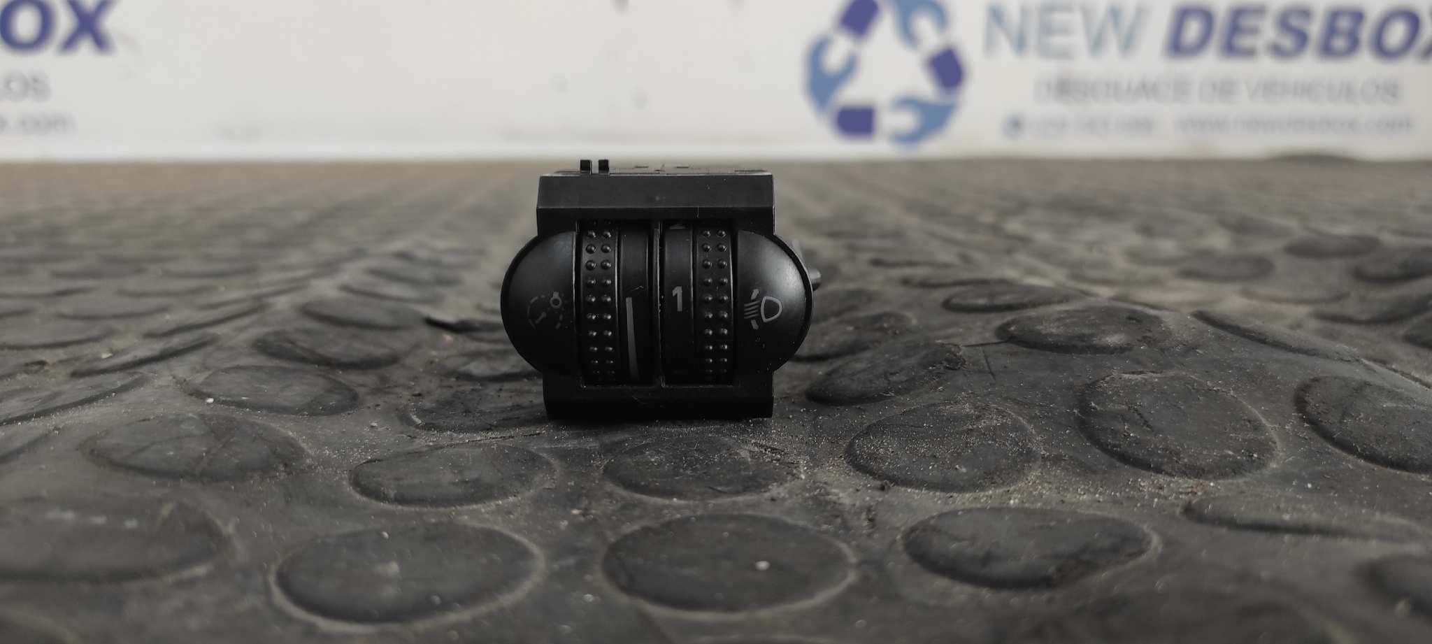 MANDO LUCES VOLKSWAGEN PASSAT BERLINA (3B3)