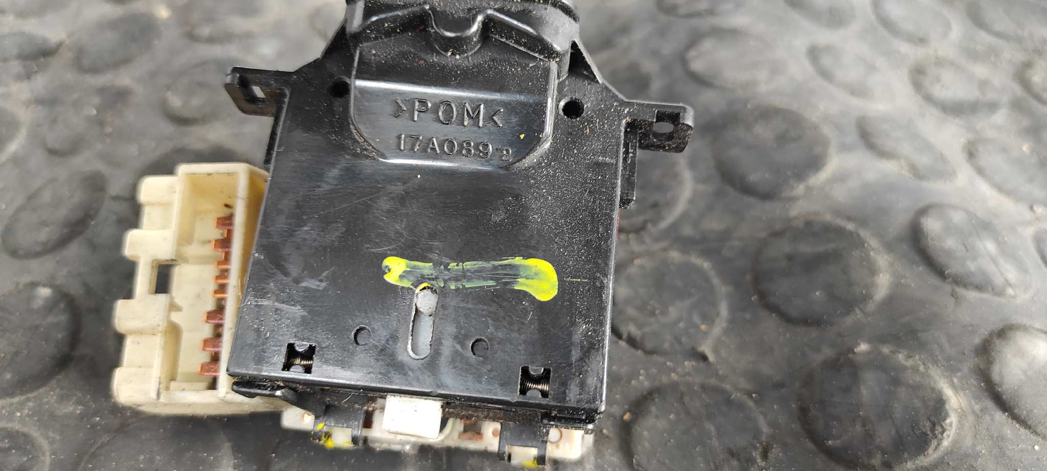 MANDO LUCES TOYOTA COROLLA (E11) - vista 2