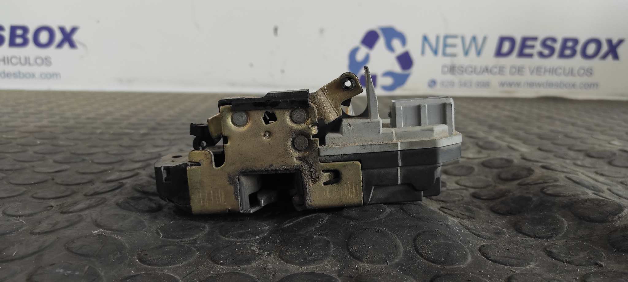 CERRADURA PUERTA TRASERA DERECHA PEUGEOT 206 BERLINA - vista 5