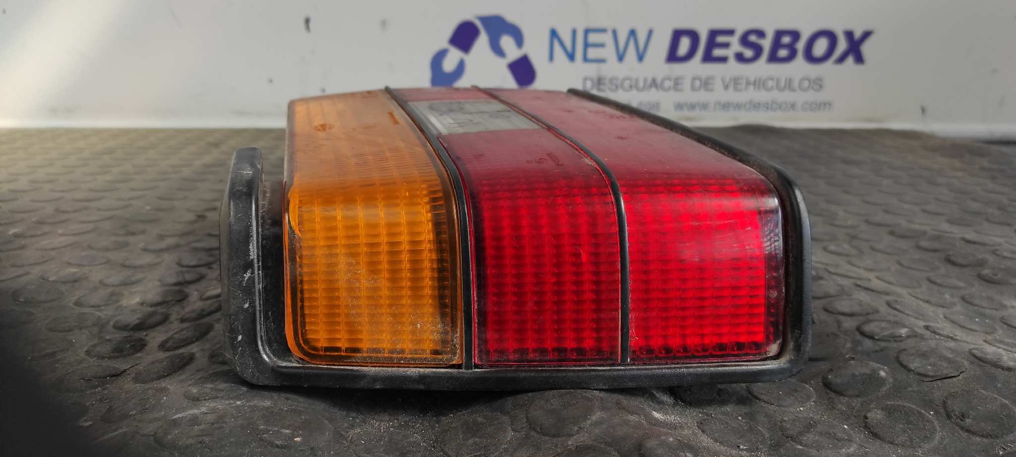 PILOTO TRASERO IZQUIERDO VOLKSWAGEN JETTA (165/167) - vista 5