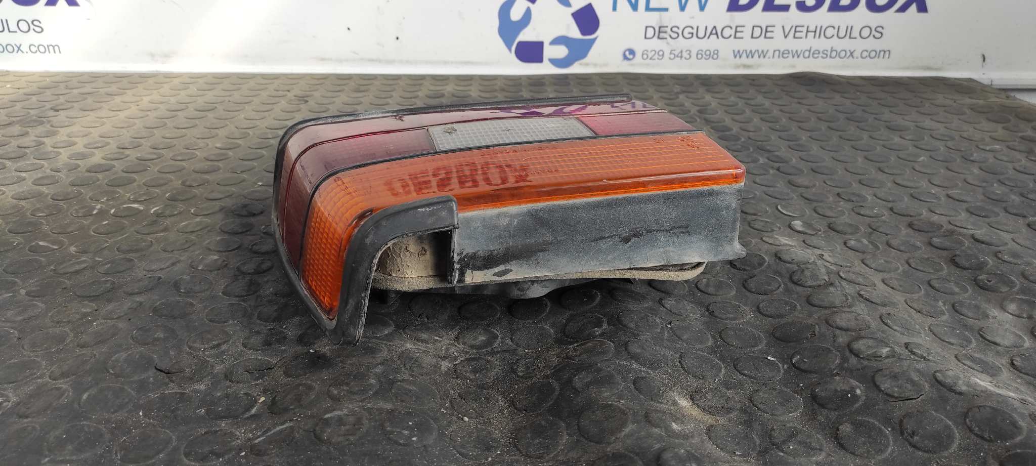 PILOTO TRASERO DERECHO VOLKSWAGEN JETTA (165/167) - vista 9