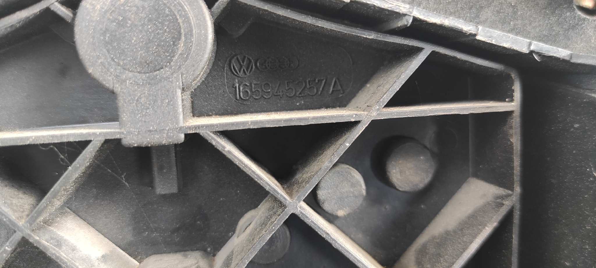 PILOTO TRASERO DERECHO VOLKSWAGEN JETTA (165/167) - vista 7