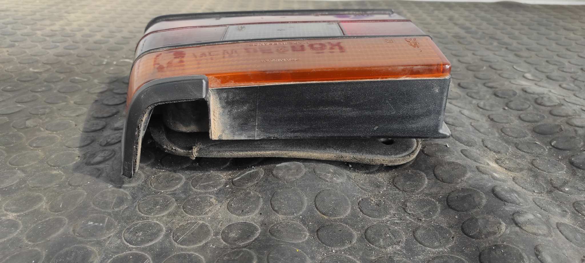 PILOTO TRASERO DERECHO VOLKSWAGEN JETTA (165/167) - vista 9