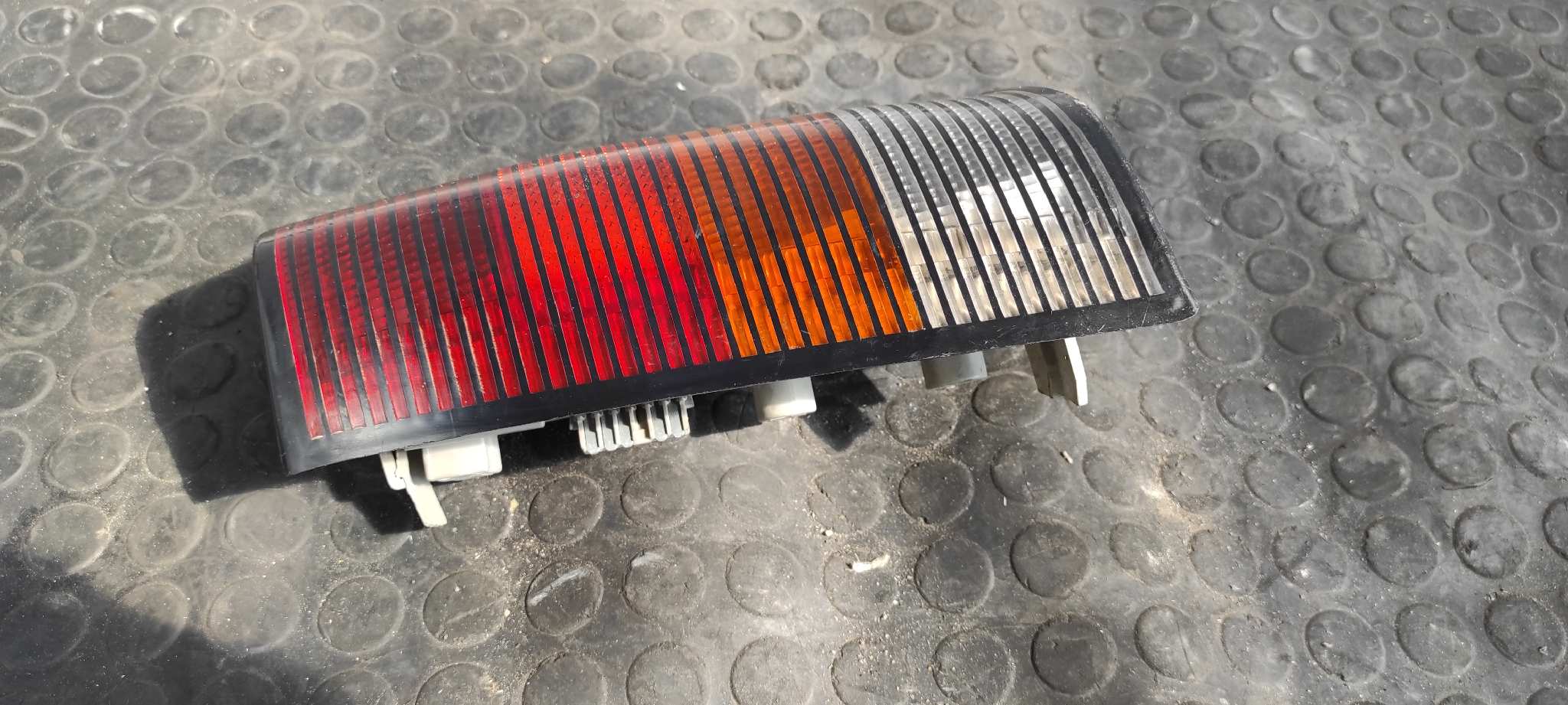 PILOTO TRASERO IZQUIERDO OPEL KADETT E - vista 4