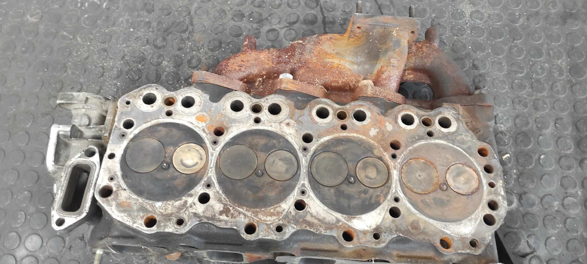 CULATA NISSAN TRADE 100 - vista 5