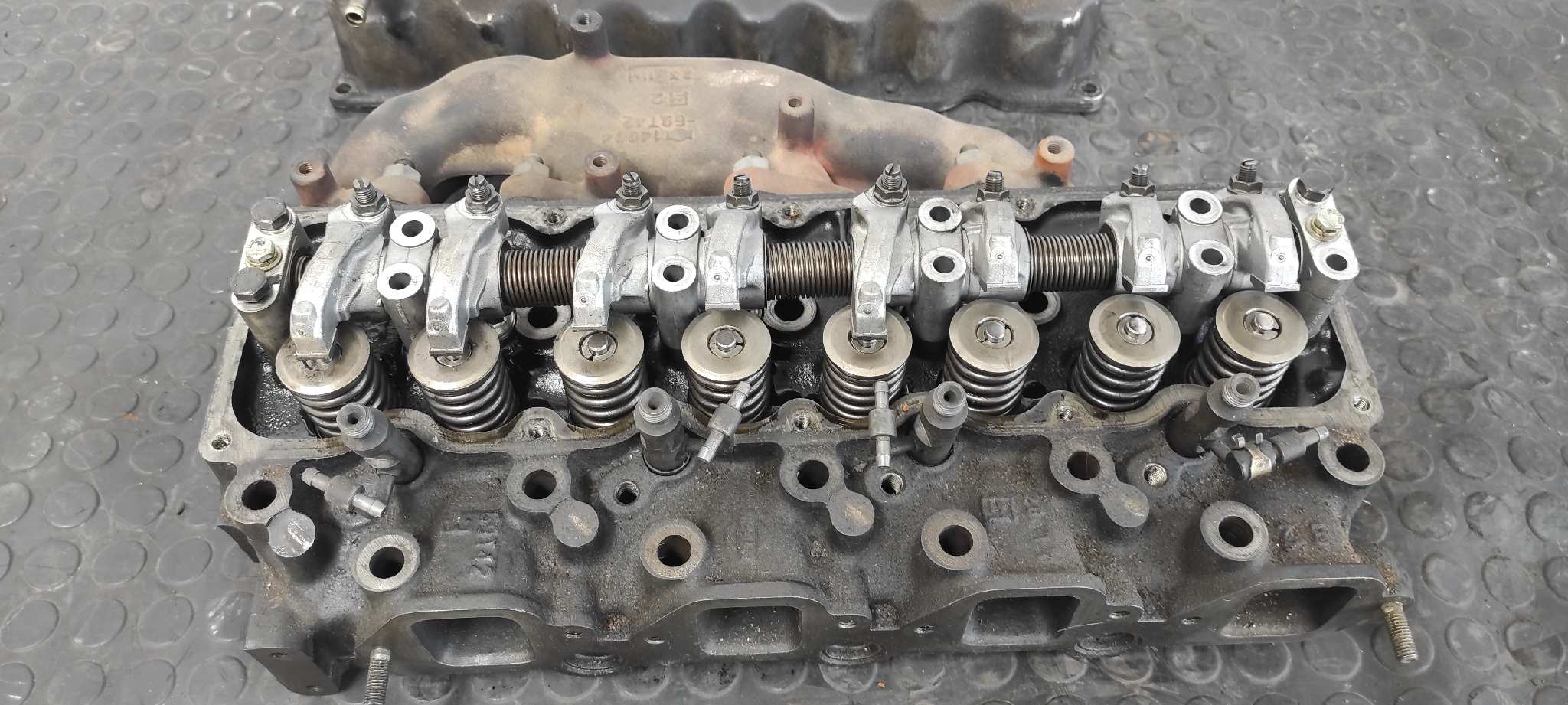 CULATA NISSAN CABSTAR E - vista 4