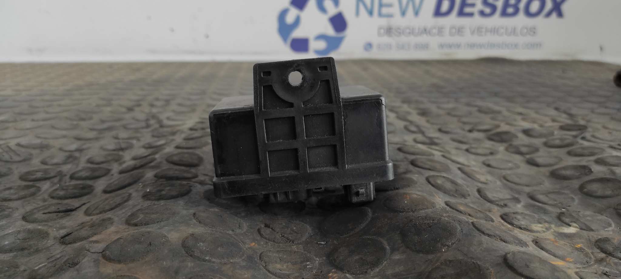 CAJA PRECALENTAMIENTO PEUGEOT PARTNER (S1) - vista 3