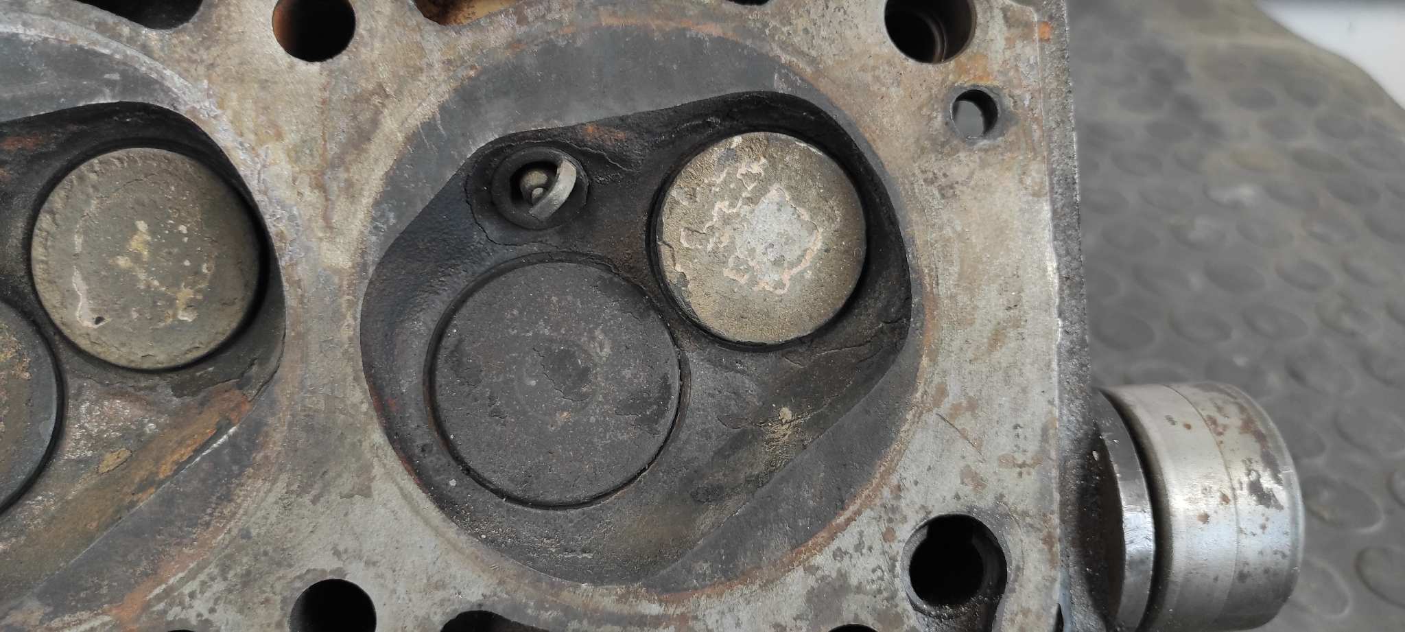 CULATA FORD SIERRA BERLINA - vista 7