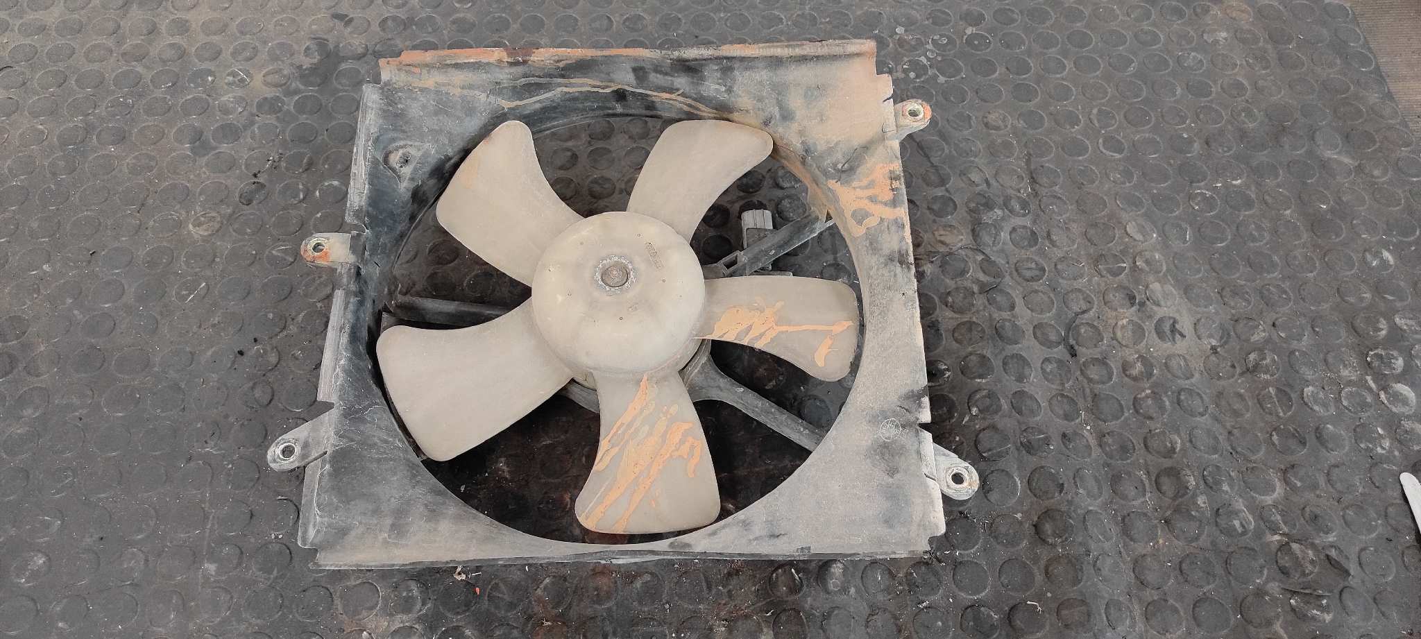 ELECTROVENTILADOR TOYOTA RAV 4 FUNCRUISER (A1) - vista 3