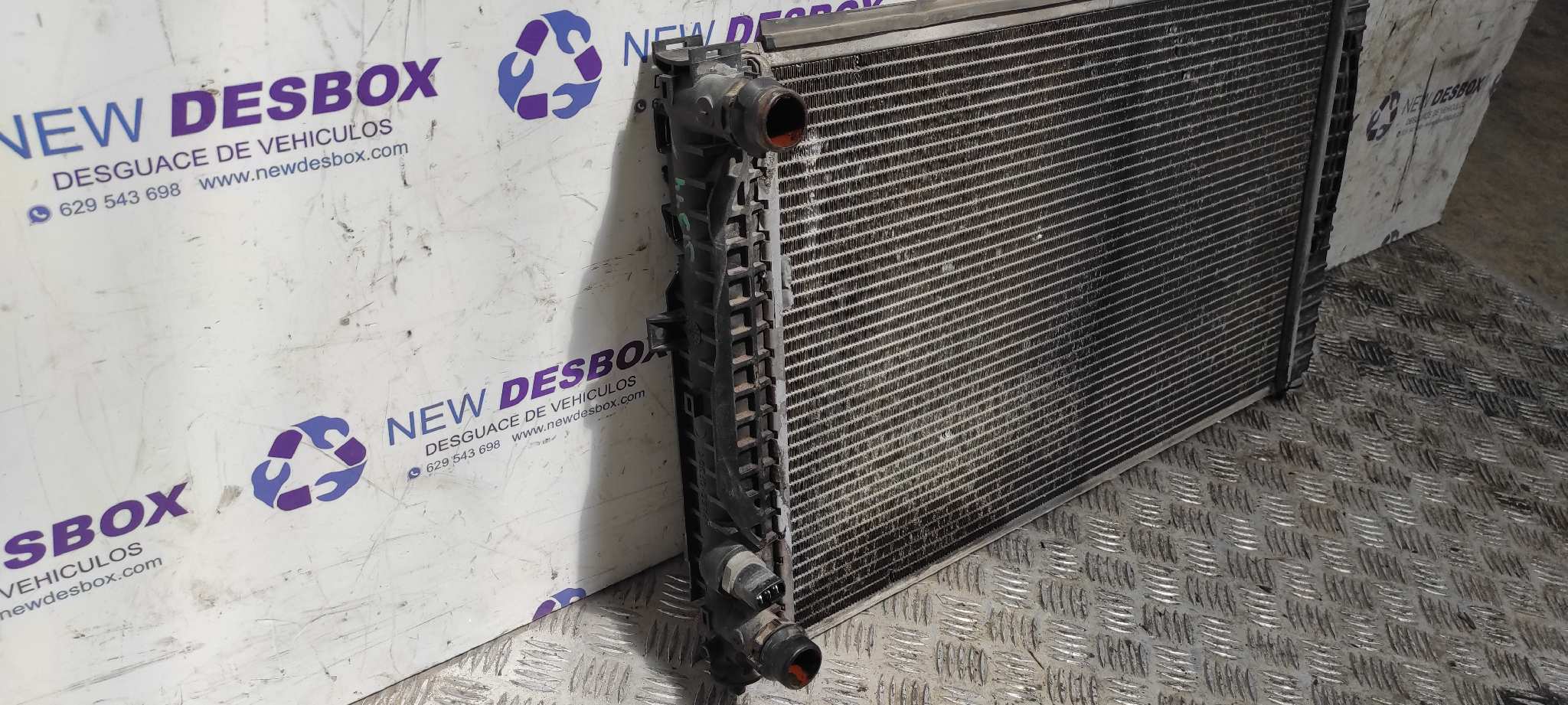 RADIADOR AGUA VOLKSWAGEN PASSAT BERLINA (3B2) - vista 2