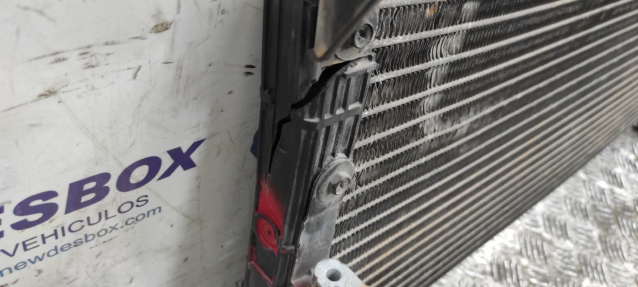 CONDENSADOR / RADIADOR  AIRE ACONDICIONADO TOYOTA RAV 4 FUNCRUISER (A1) - vista 5