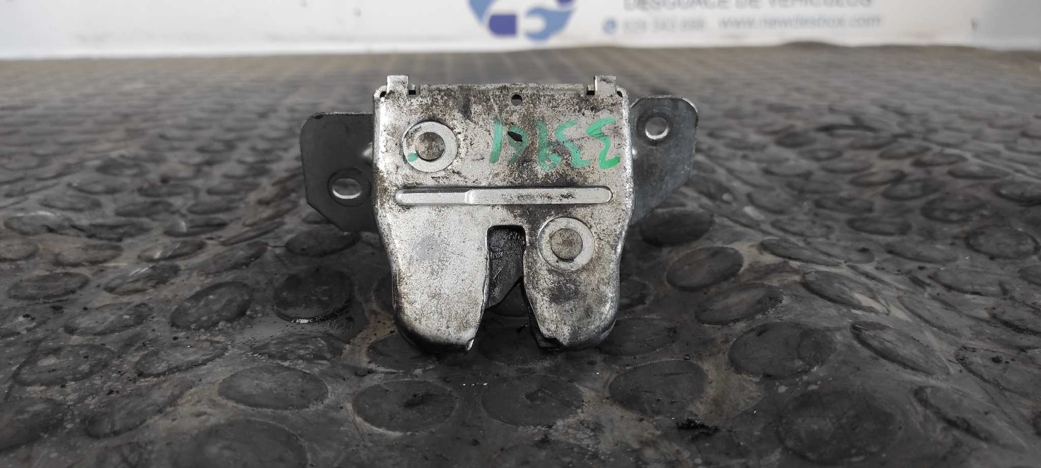 CERRADURA MALETERO / PORTON MERCEDES-BENZ CLASE C (W202) BERLINA