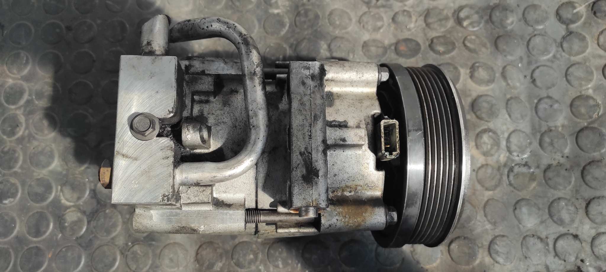 COMPRESOR AIRE ACONDICIONADO FORD TRANSIT MOD. 2000 COMBI - vista 3