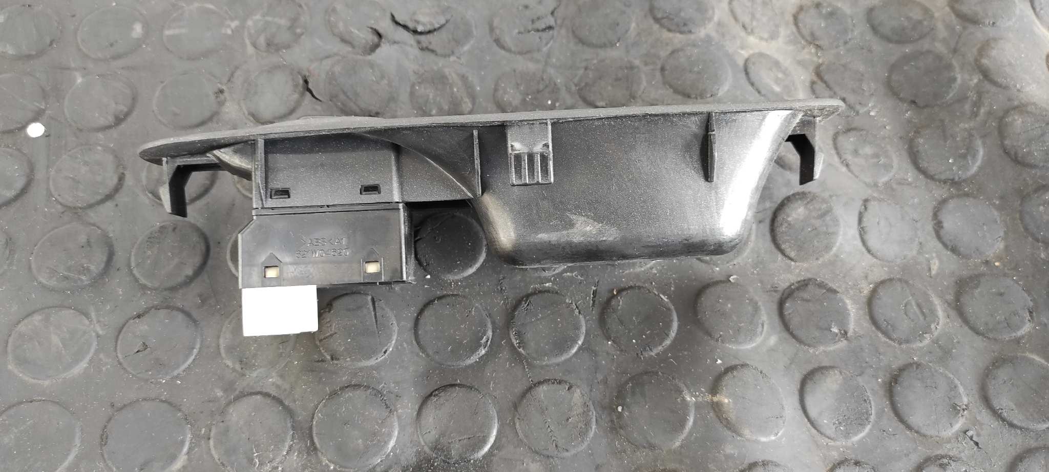 MANDO ELEVALUNAS DELANTERO DERECHO HYUNDAI ACCENT (LC) - vista 5