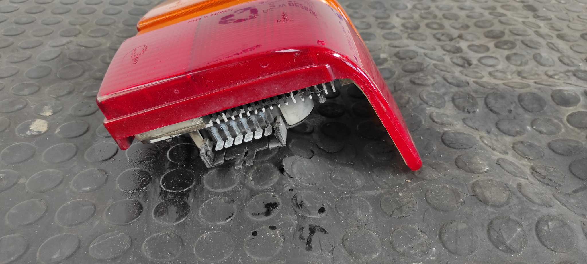 PILOTO TRASERO DERECHO AUDI 100 BERLINA (C4) - vista 5