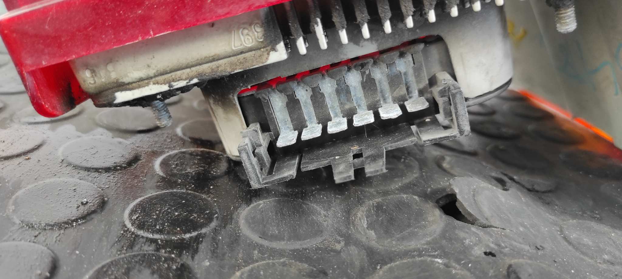 PILOTO TRASERO DERECHO AUDI 100 BERLINA (C4) - vista 7