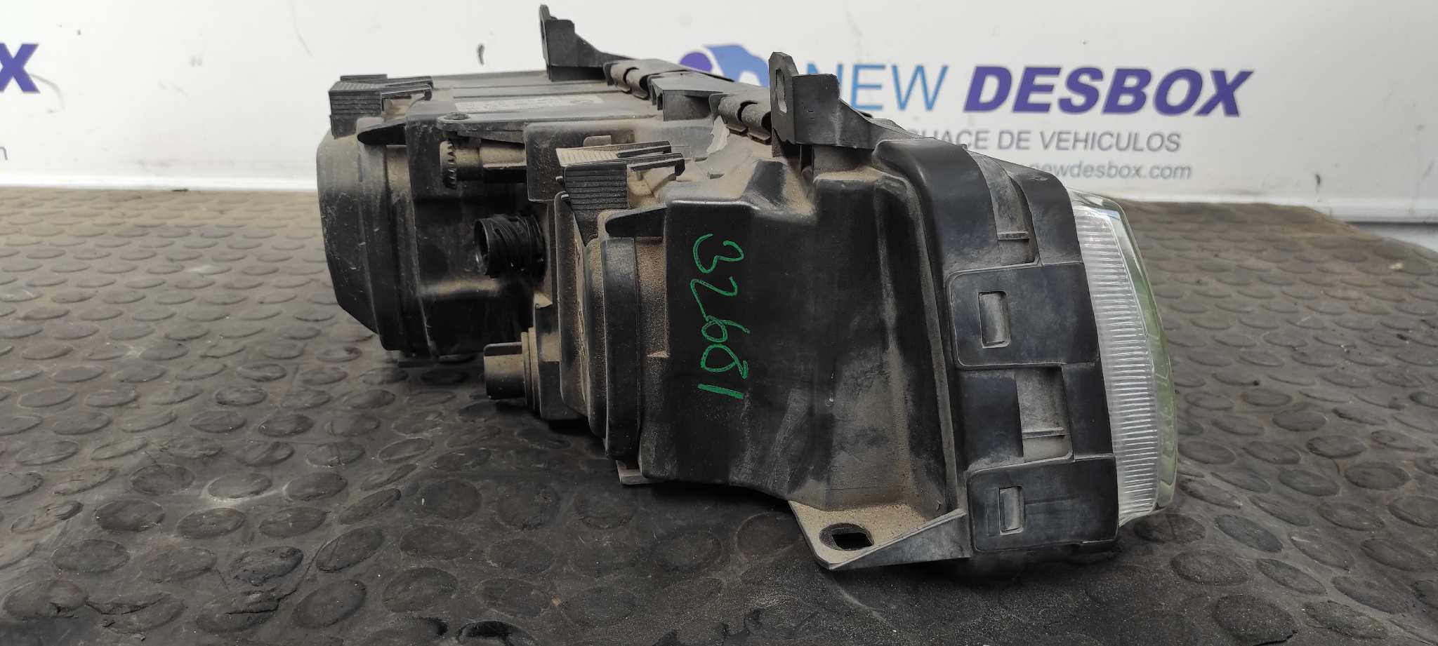 FARO IZQUIERDO BMW SERIE 3 BERLINA (E36) - vista 2