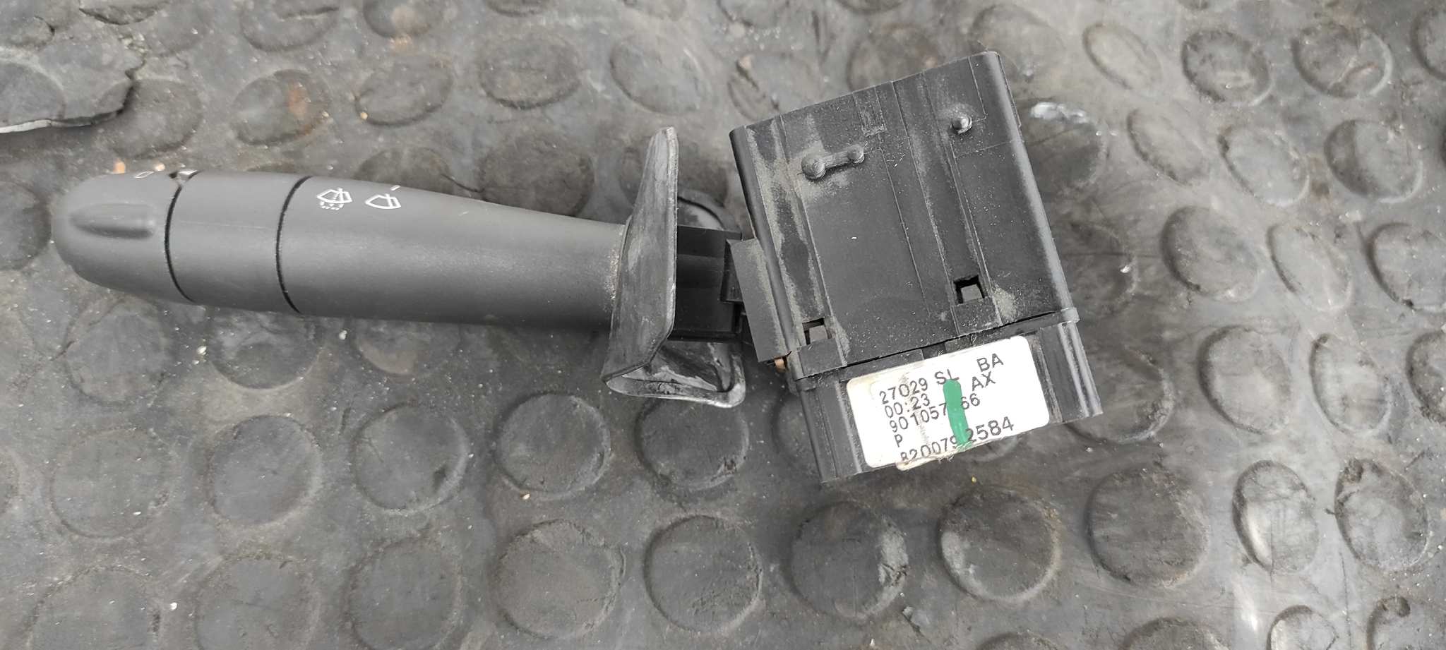 MANDO LIMPIA DACIA SANDERO - vista 4