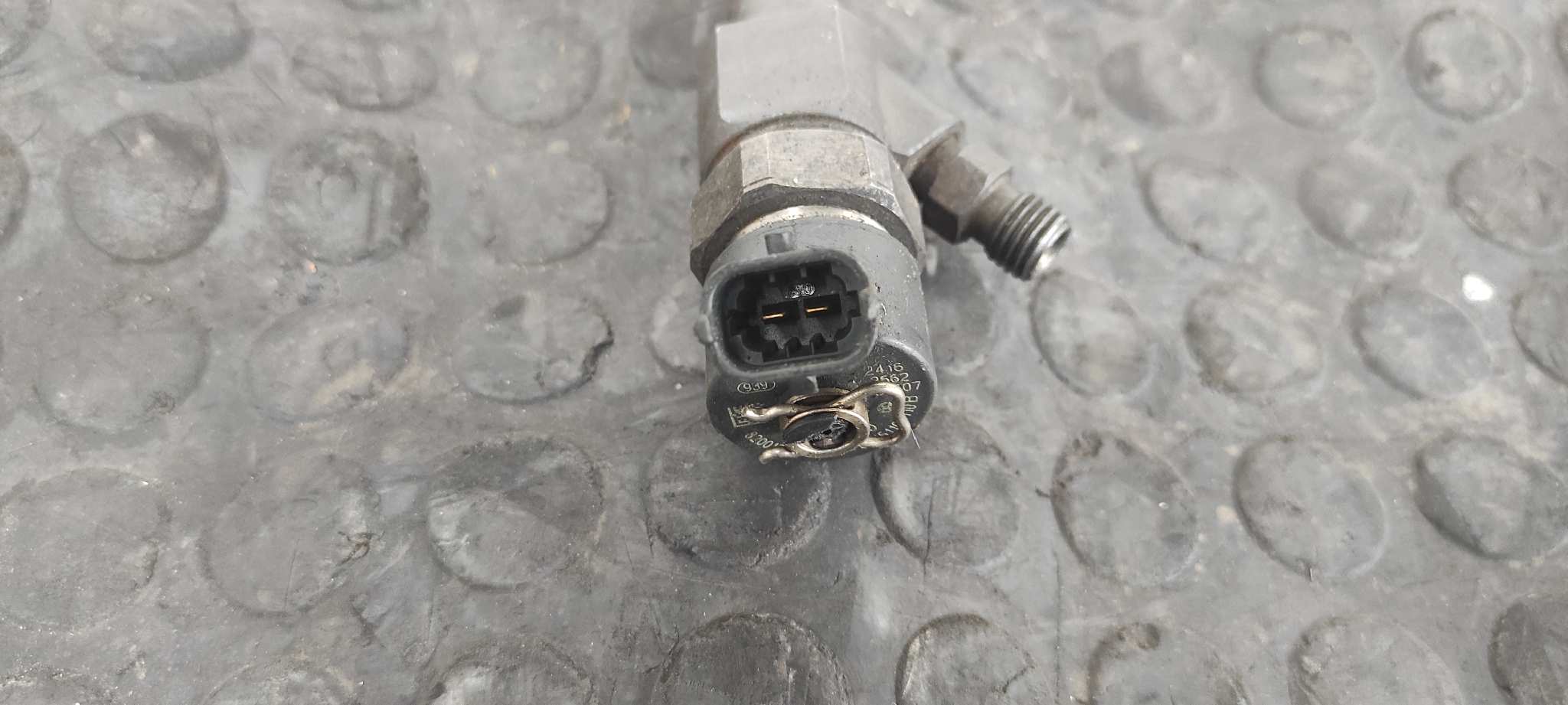 INYECTOR RENAULT LAGUNA II (BG0) - vista 4