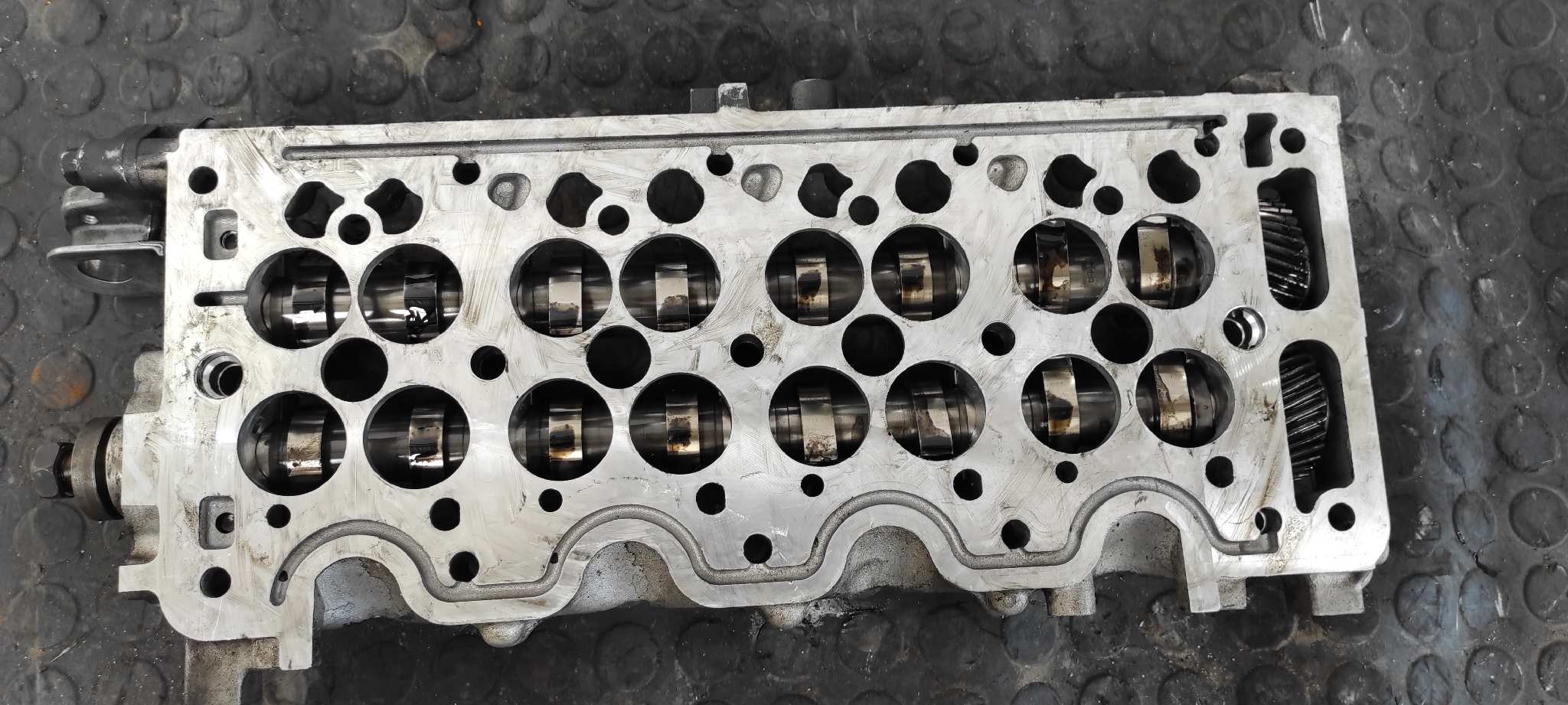 CULATIN OPEL MERIVA 1.7 - vista 2