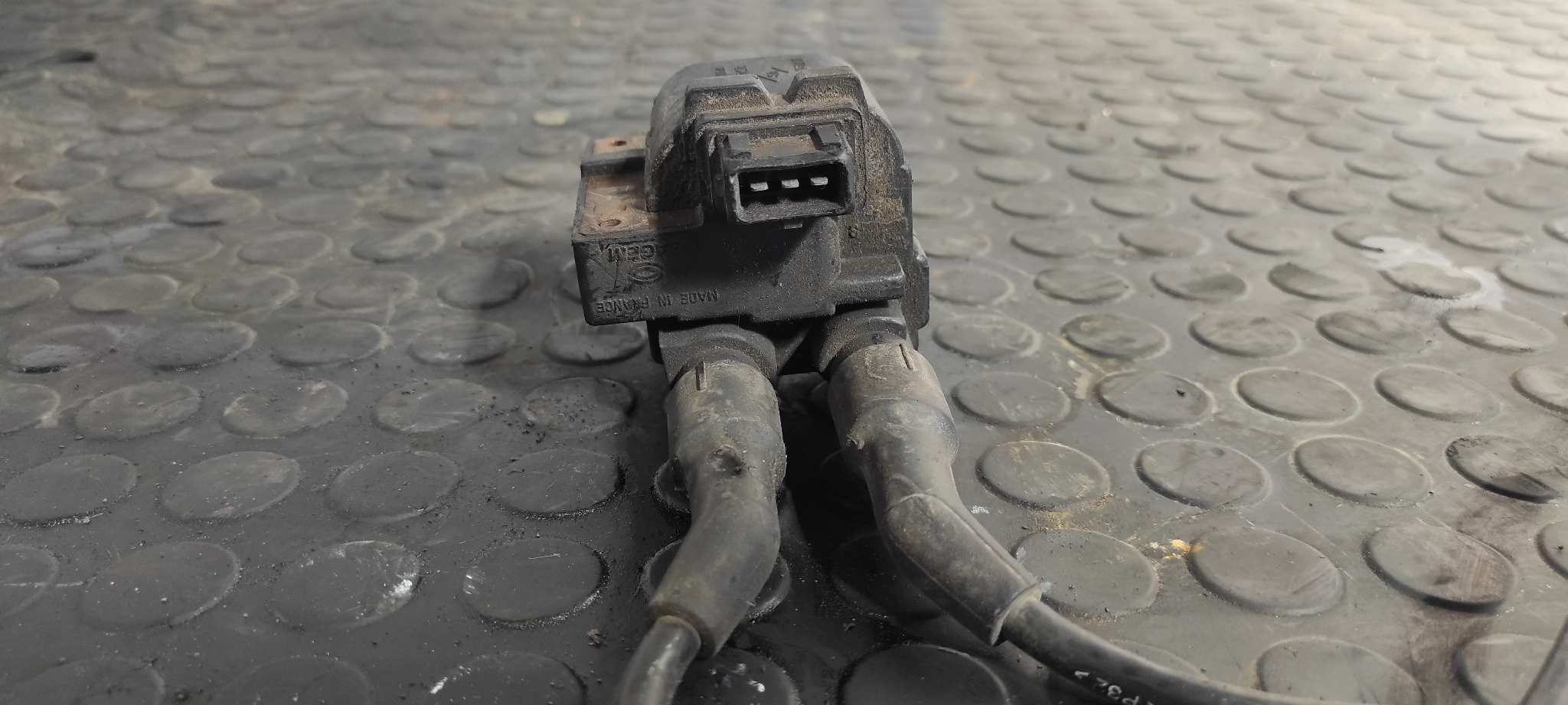 BOBINA ENCENDIDO RENAULT MEGANE I CLASSIC (LA0) - vista 2