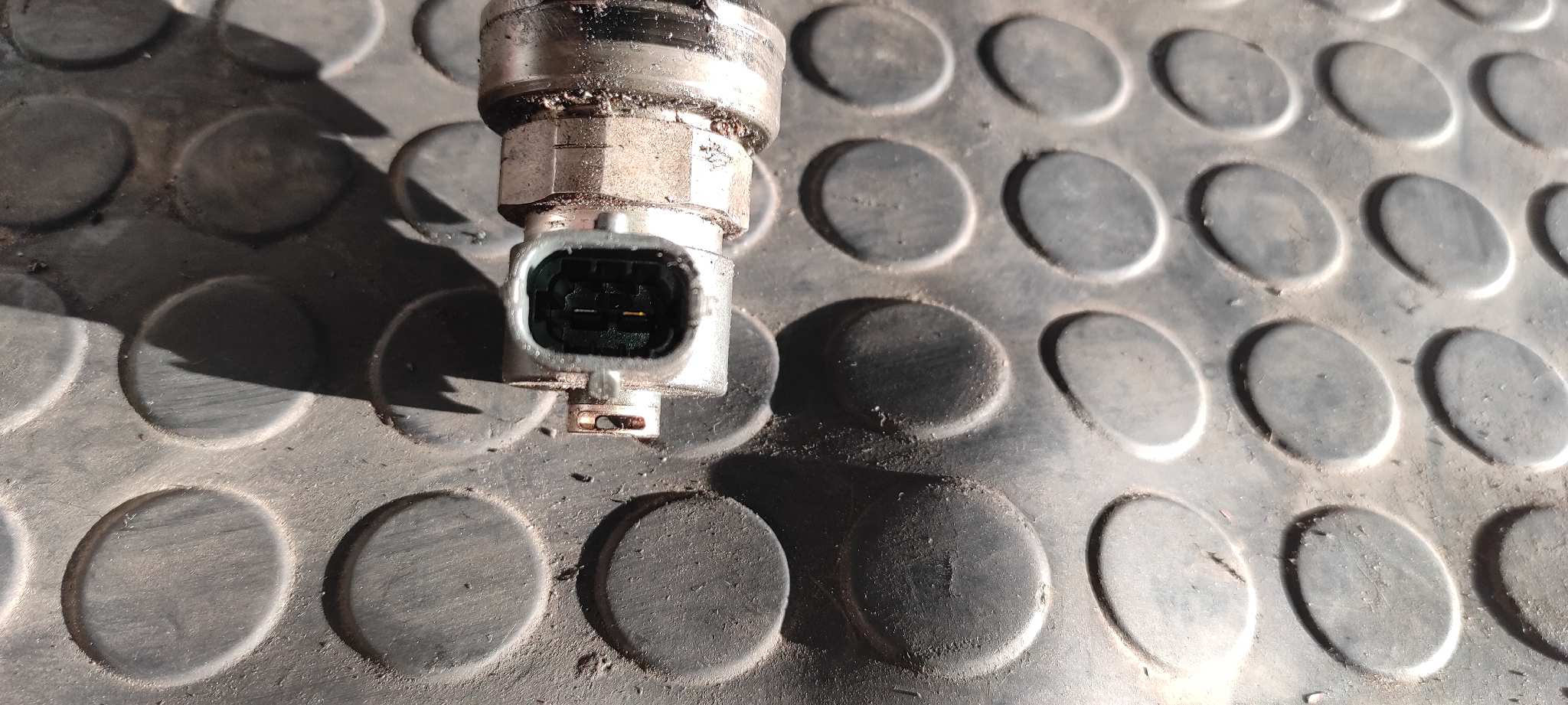 INYECTOR OPEL ASTRA GTC - vista 2