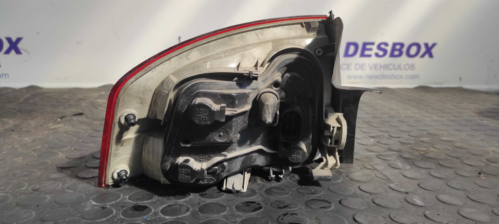 PILOTO TRASERO DERECHO AUDI A4 BERLINA (8E) - vista 4