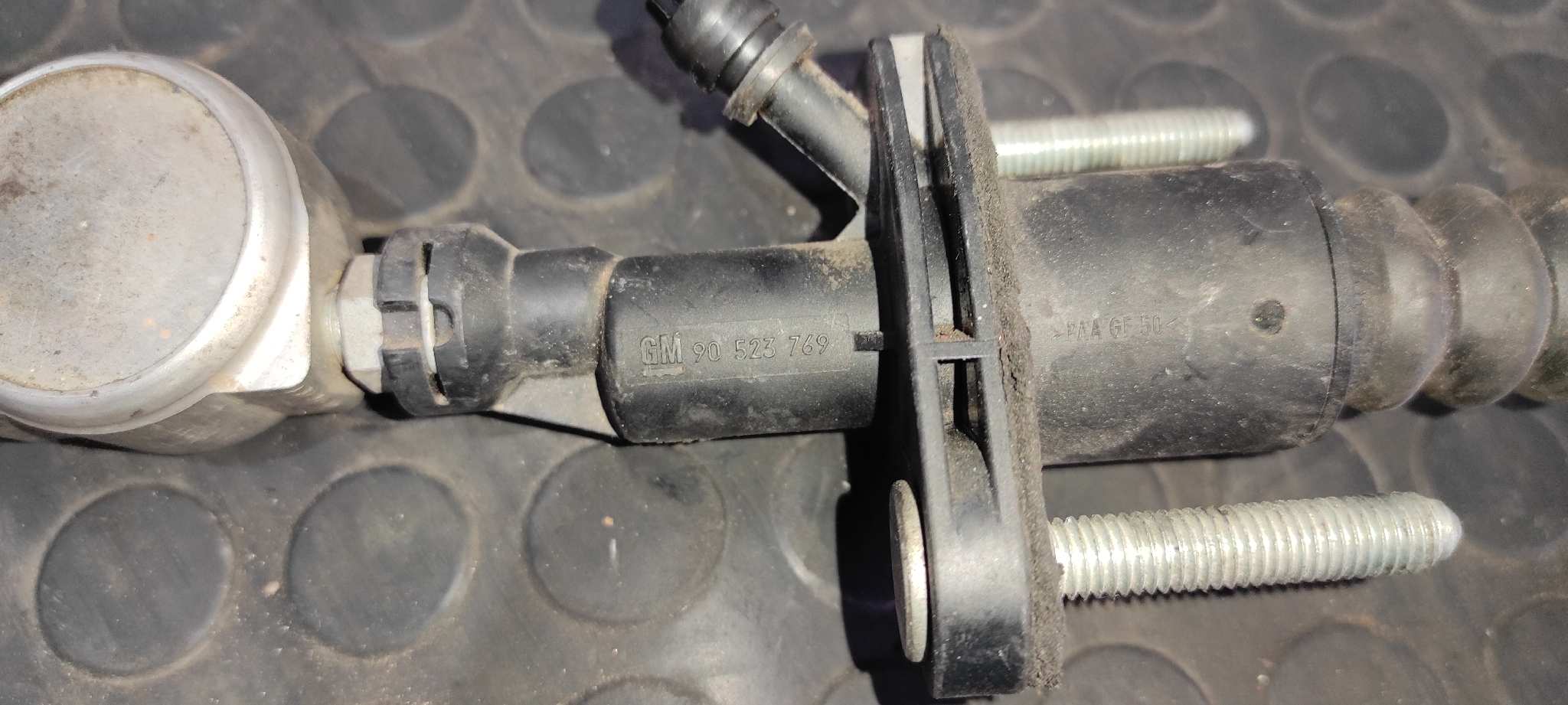 BOMBA EMBRAGUE OPEL ASTRA G - vista 4