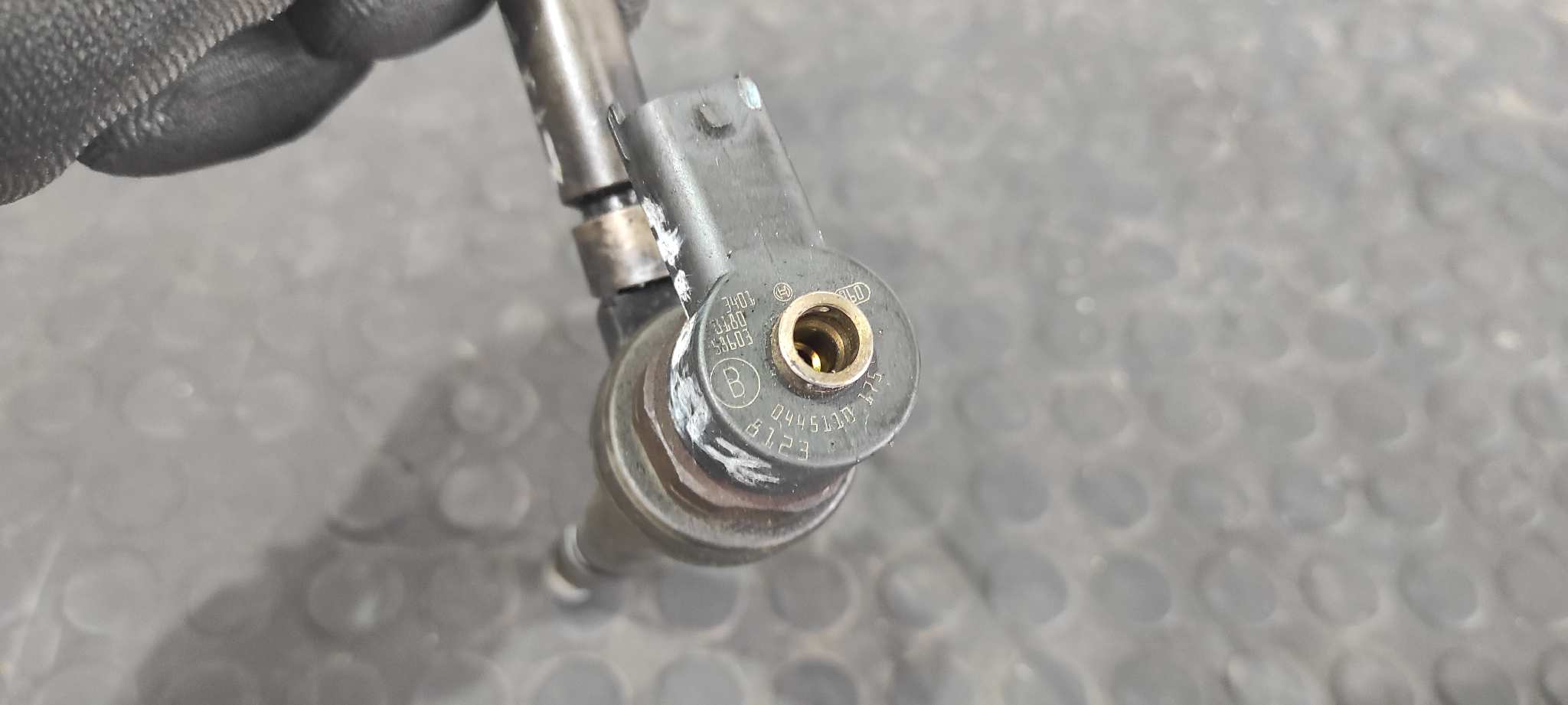 INYECTOR OPEL ASTRA H - vista 4