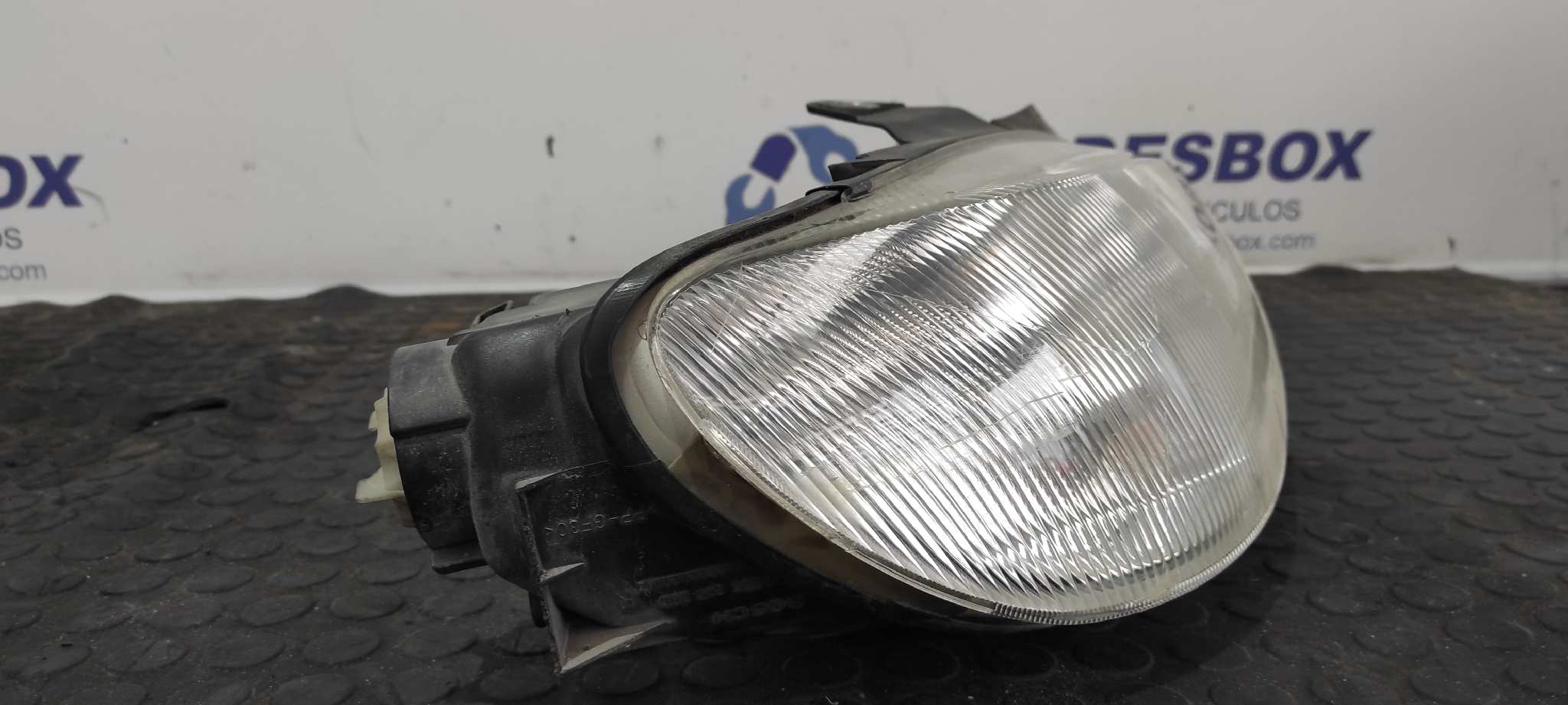 FARO DERECHO PEUGEOT 406 BERLINA (S1/S2) - vista 4