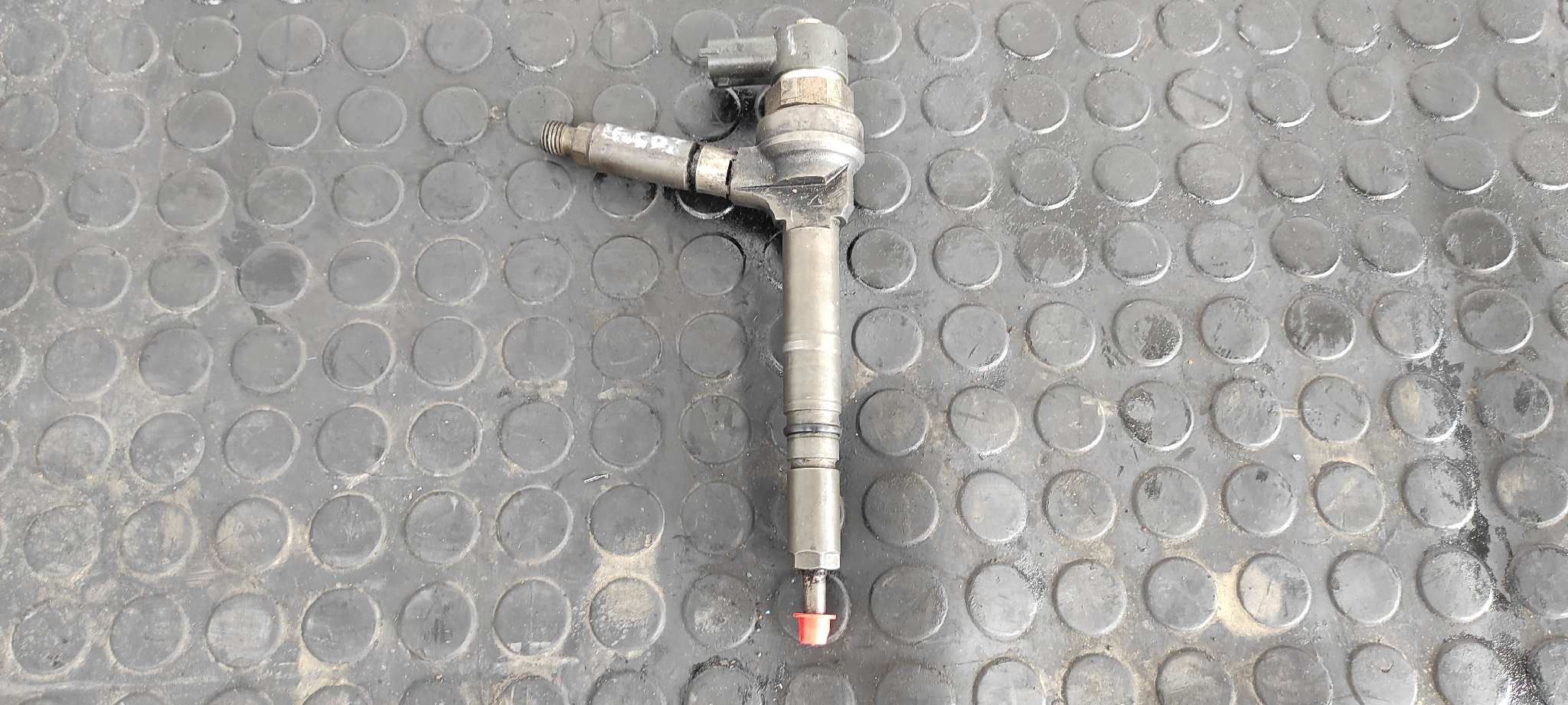 INYECTOR OPEL ASTRA GTC - vista 4