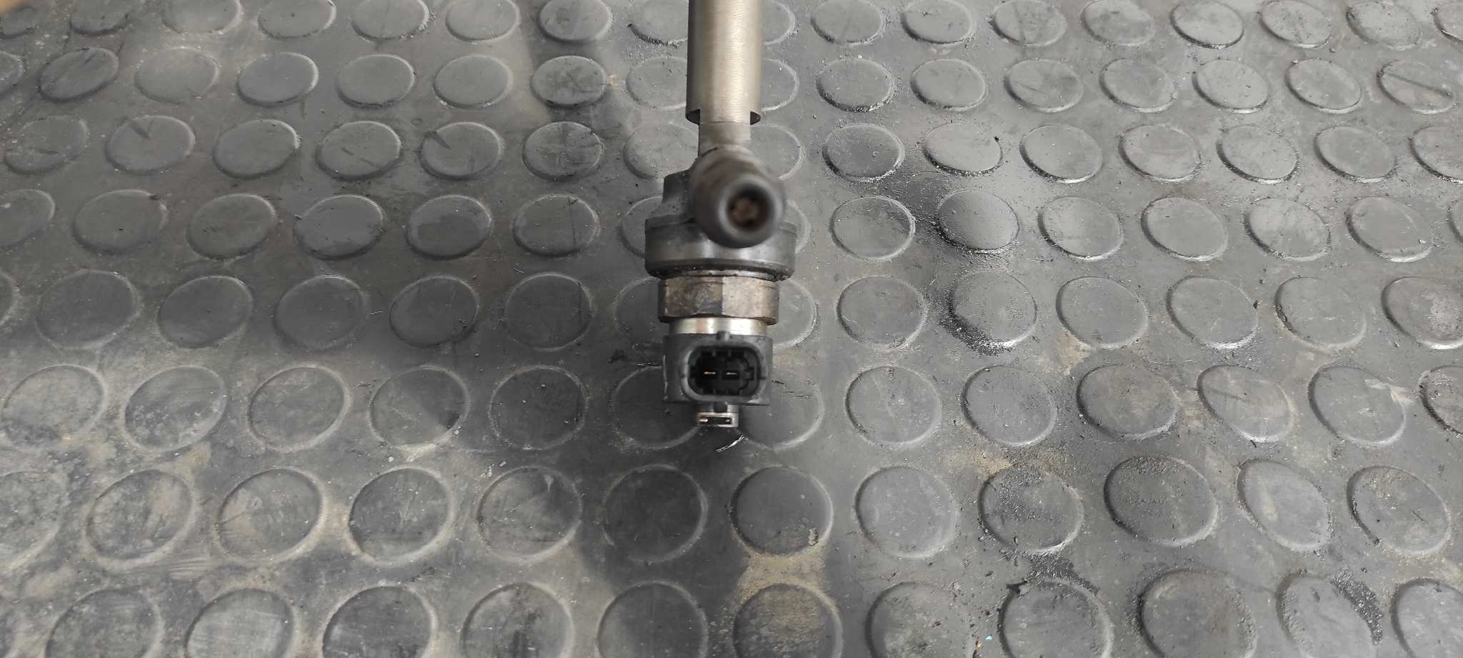 INYECTOR OPEL ASTRA GTC - vista 3