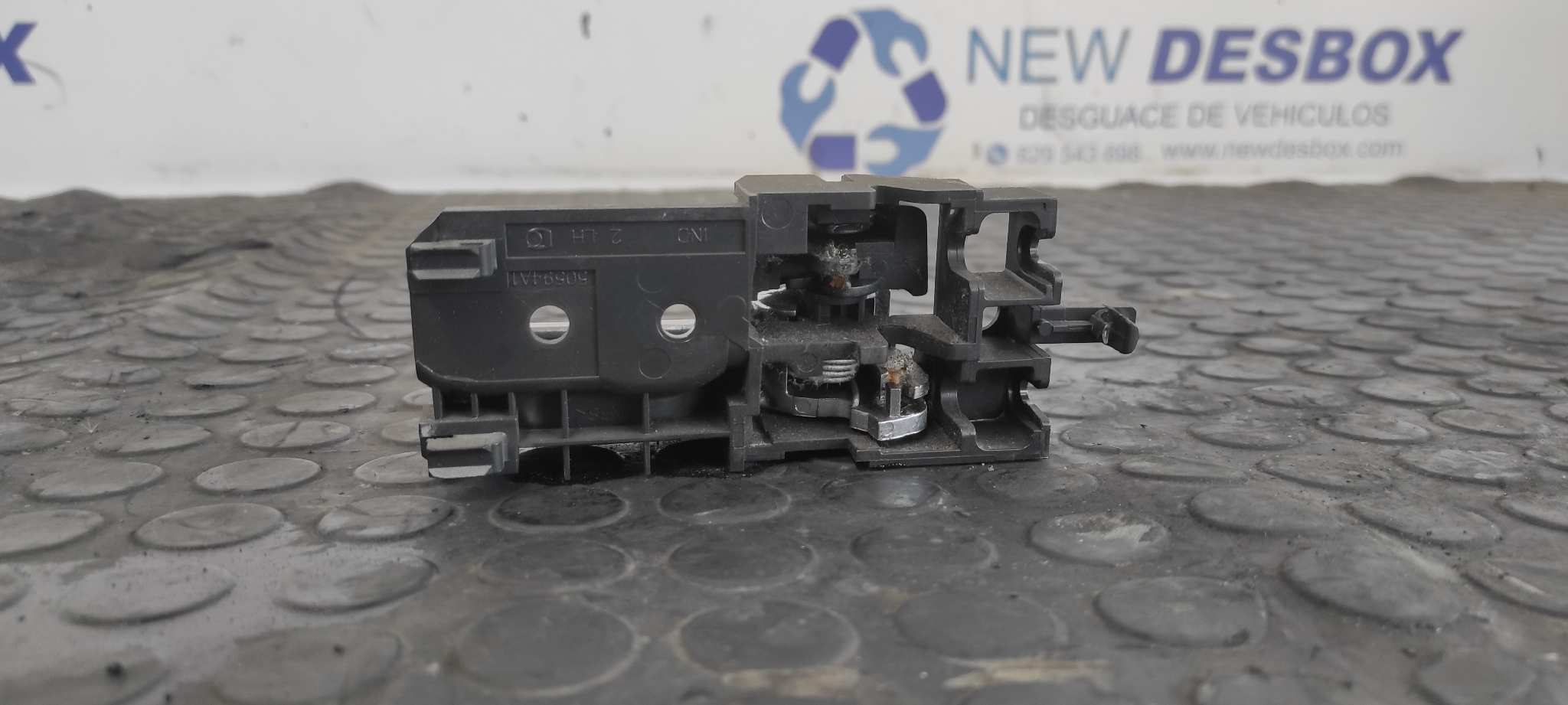 MANETA INTERIOR DELANTERA IZQUIERDA TOYOTA AVENSIS BERLINA (T25) - vista 4