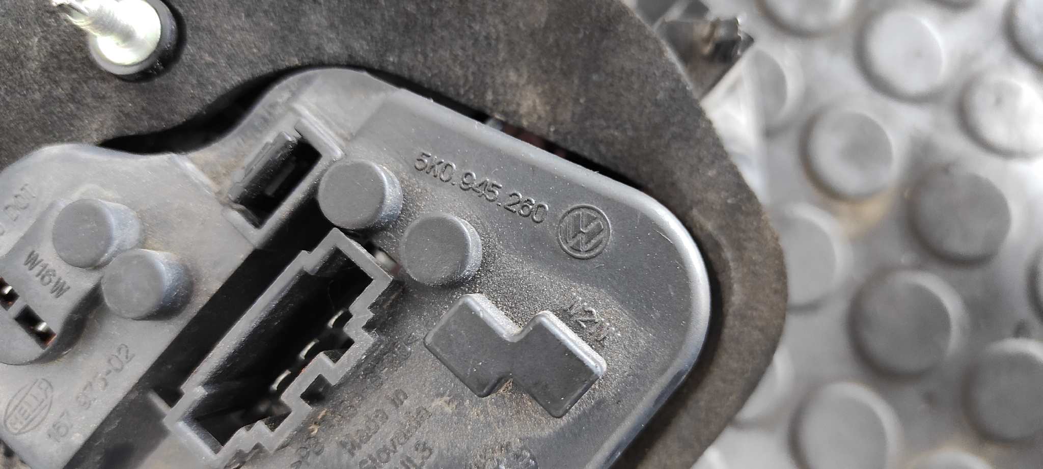 PILOTO PORTON DERECHO VOLKSWAGEN GOLF VI (5K1) - vista 3