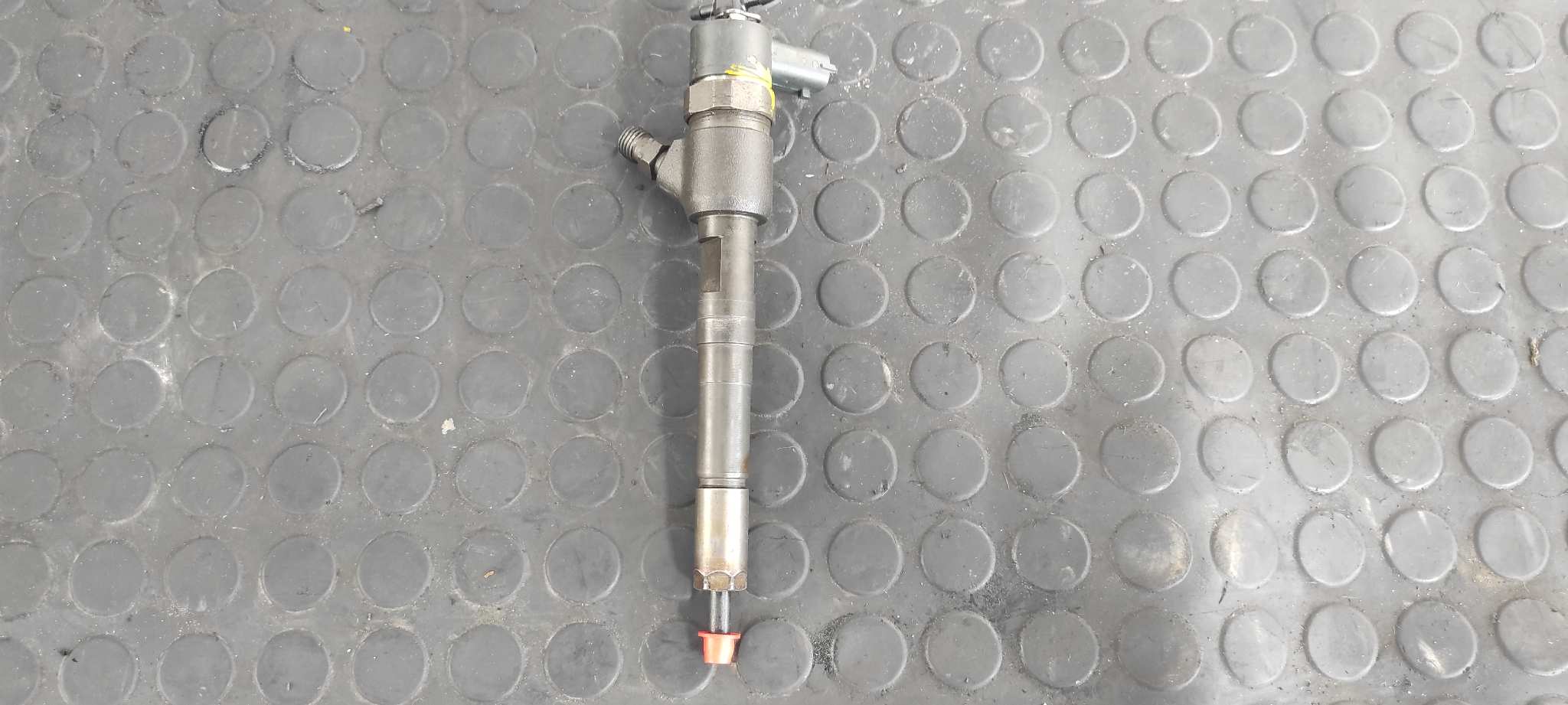 INYECTOR OPEL CORSA D - vista 3