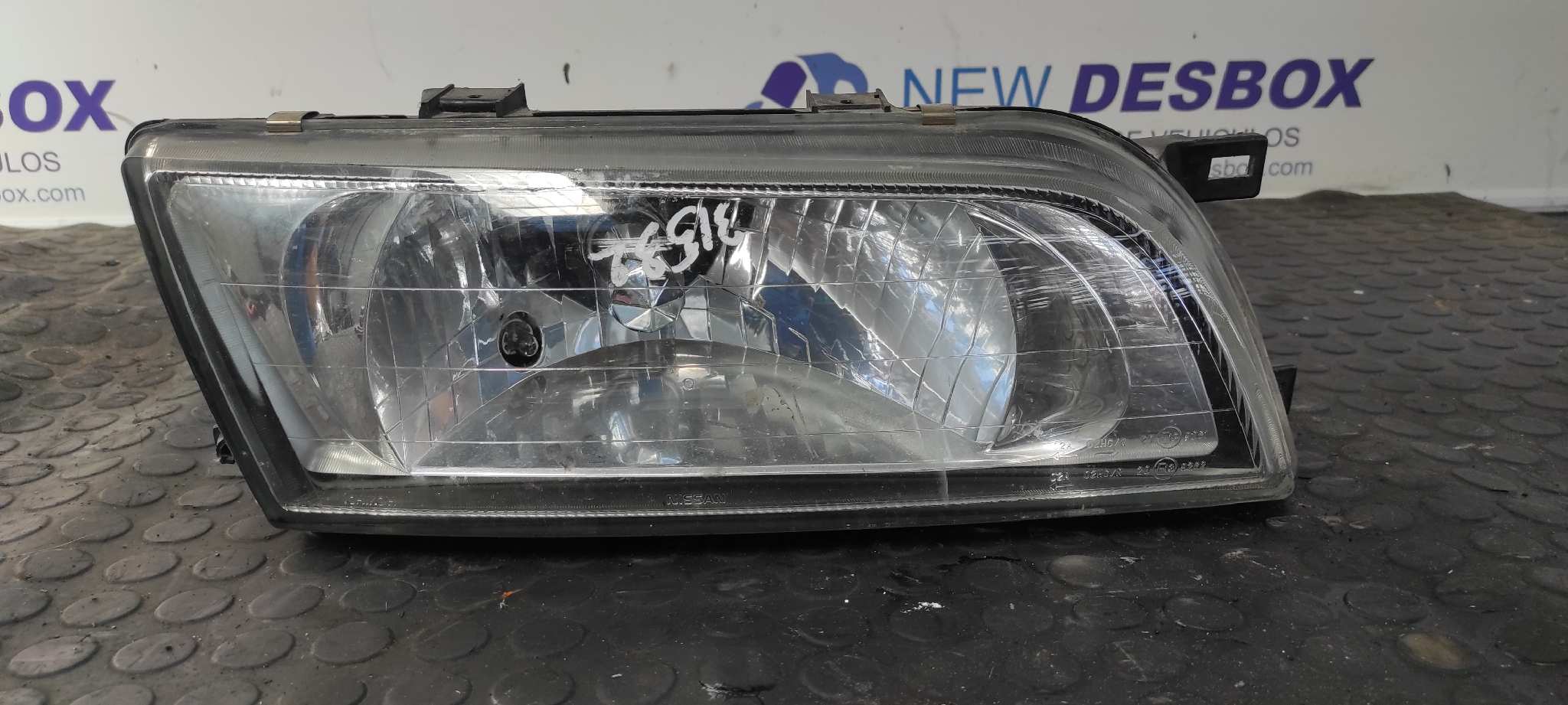 FARO DERECHO NISSAN ALMERA (N15)